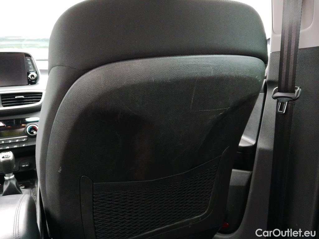  Hyundai  Tucson HYUNDAI  / 2018 / 5P / todoterreno 1.6 CRDI 85kW (116CV) 48V Tecno 4X2 #25