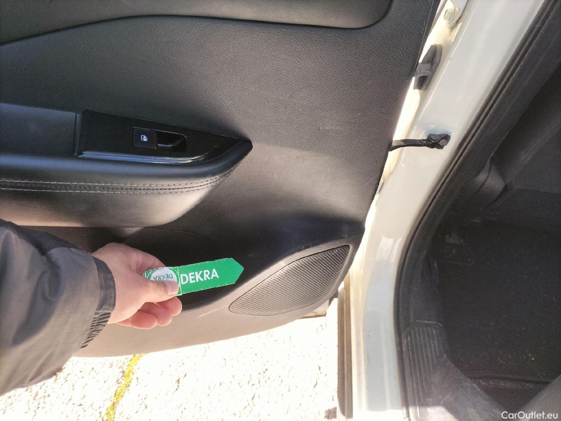  Nissan  Qashqai NISSAN  / 2021 / 5P / todoterreno DIG-T 103kW (140CV) mHEV 4x2 Acenta #34