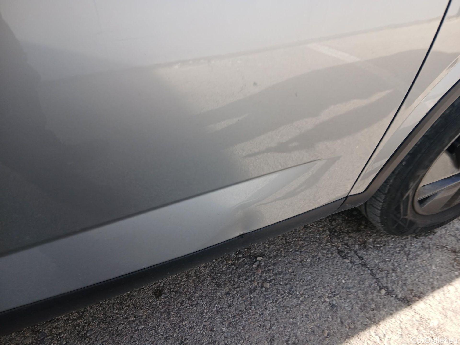  Nissan  Qashqai NISSAN  / 2021 / 5P / todoterreno DIG-T 116kW (158CV) mHEV Xtronic Acenta (AC8) #18