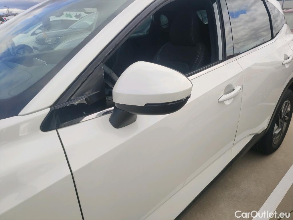  Nissan  Qashqai NISSAN  / 2021 / 5P / todoterreno DIG-T 116kW (158CV) mHEV Xtronic Acenta (AC2) #24