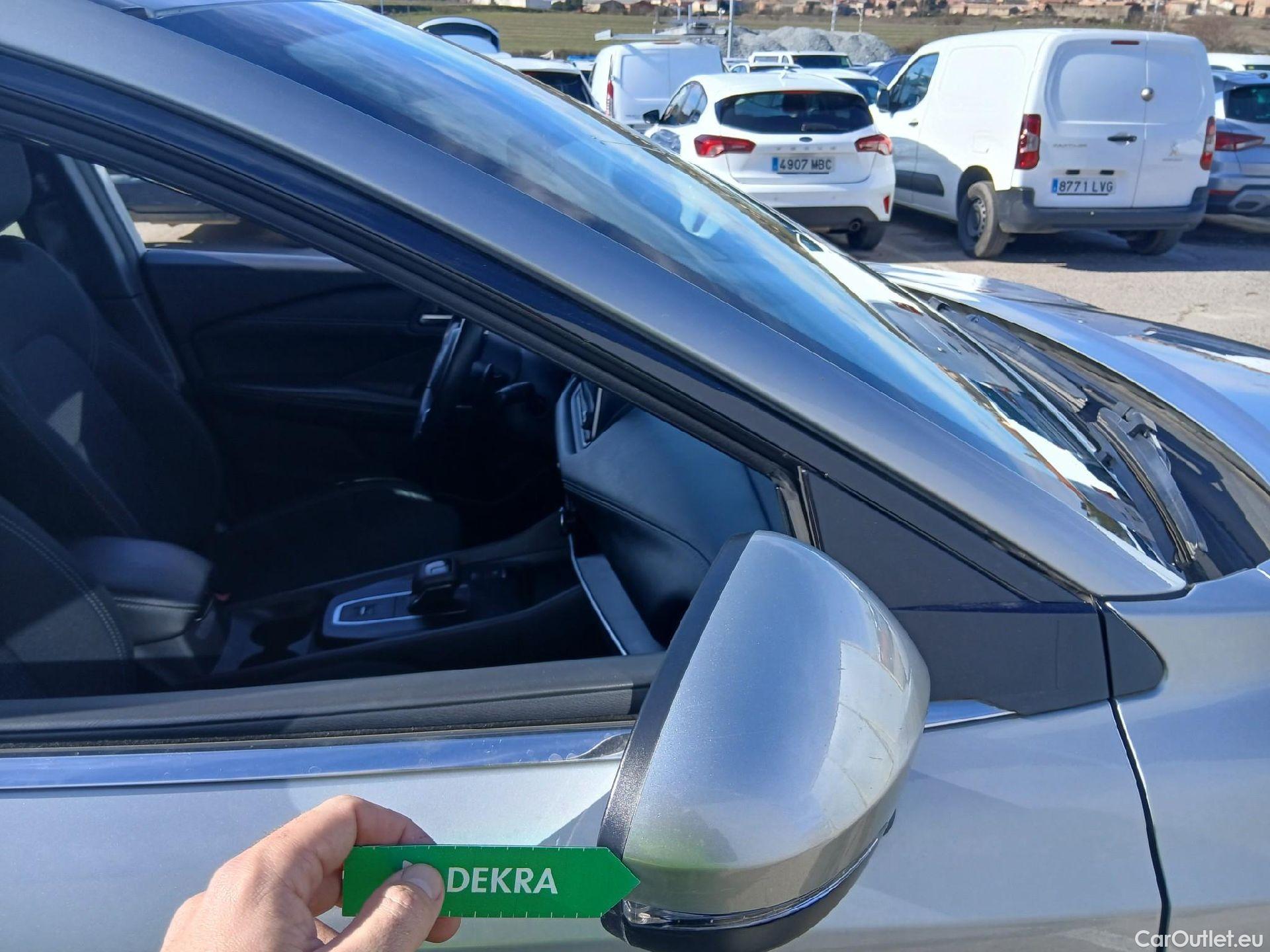  Nissan  Qashqai NISSAN  / 2021 / 5P / todoterreno DIG-T 116kW (158CV) mHEV Xtronic Acenta (AC8) #20