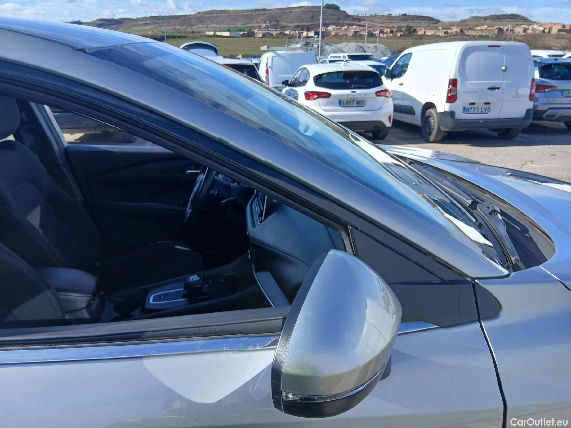  Nissan  Qashqai NISSAN  / 2021 / 5P / todoterreno DIG-T 116kW (158CV) mHEV Xtronic Acenta (AC8) #21