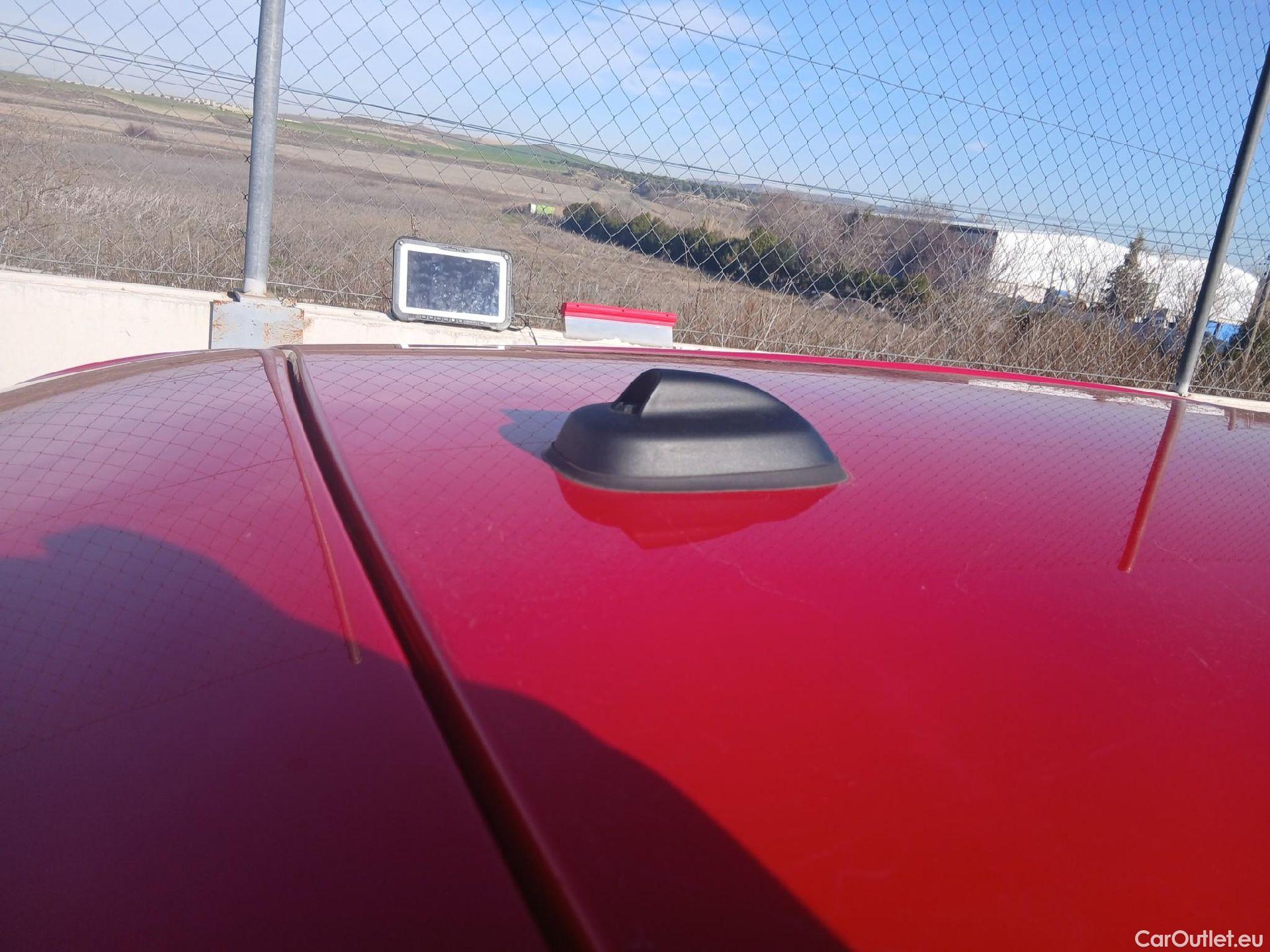  Mini  Cooper MINI MINI / 2021 / 5P / berlina con portón ONE 5 PUERTAS #23