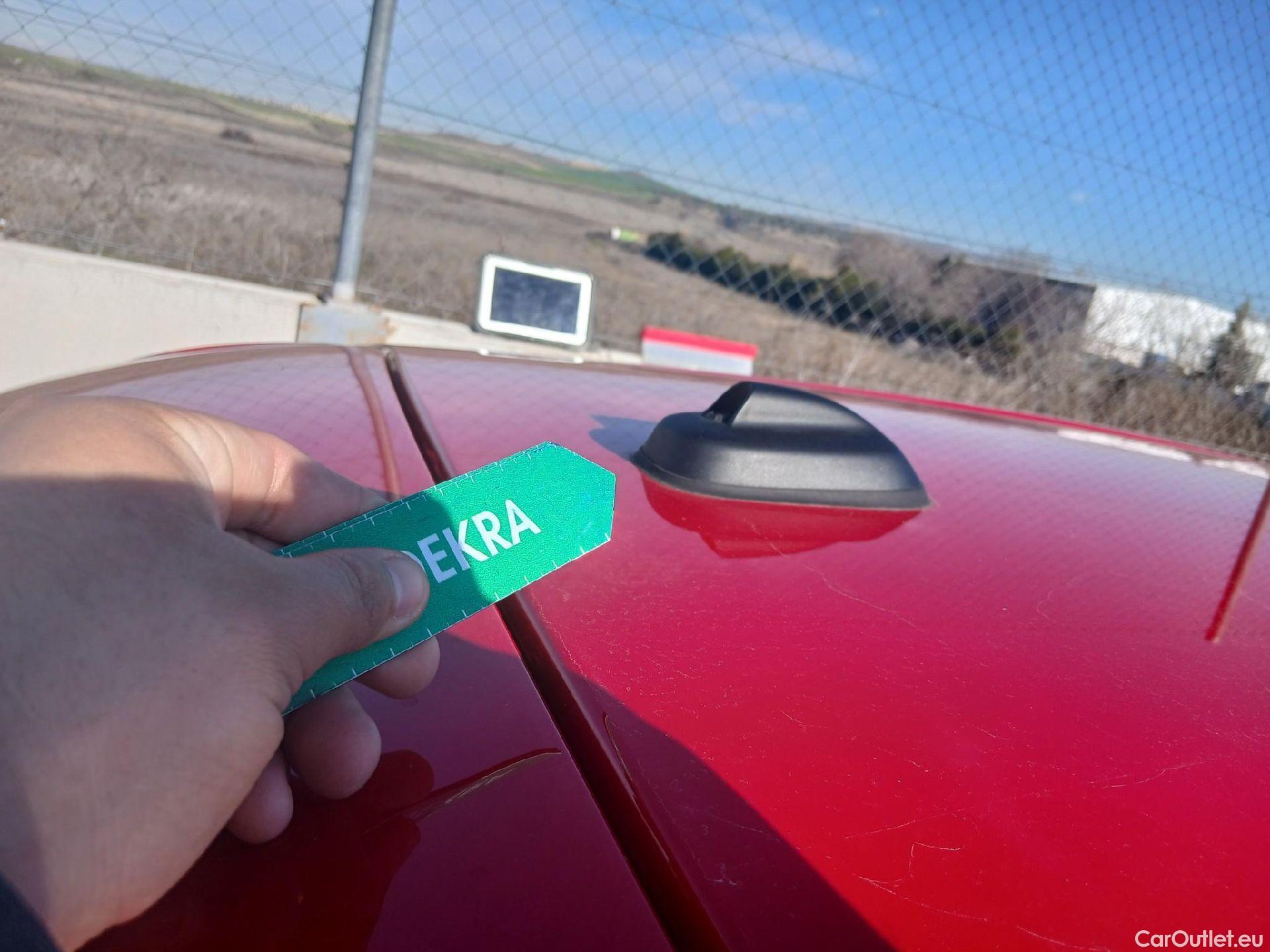  Mini  Cooper MINI MINI / 2021 / 5P / berlina con portón ONE 5 PUERTAS #22