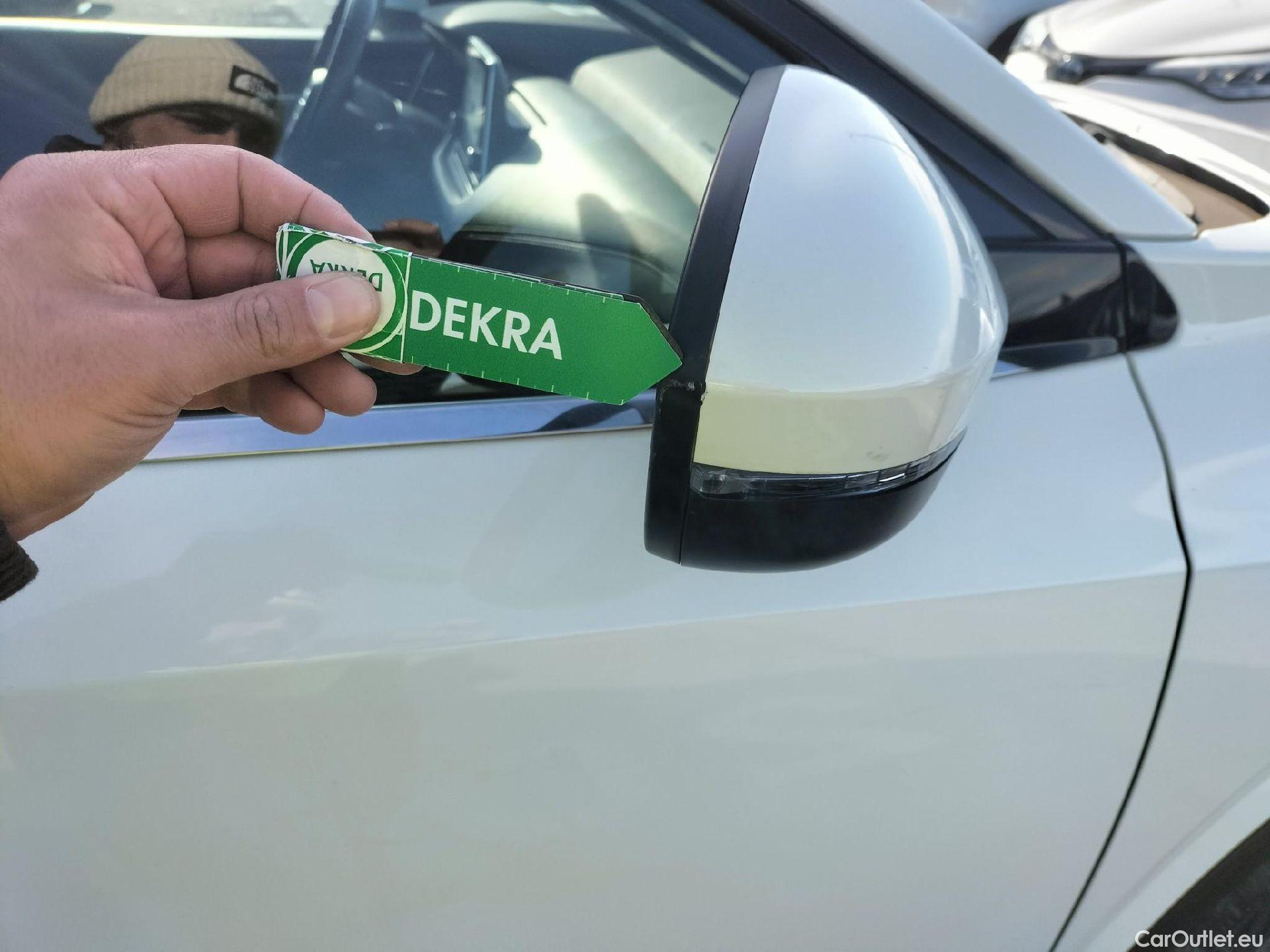  Nissan  Qashqai NISSAN  / 2021 / 5P / todoterreno DIG-T 103kW (140CV) mHEV 4x2 Acenta #64