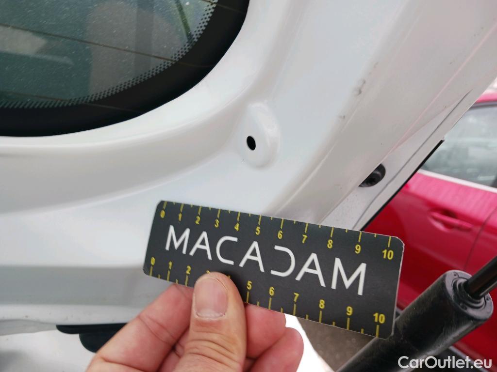  Peugeot  208 PEUGEOT  / 2019 / 5P / berlina con portón BlueHDi 73kW (100CV) Active Pack (AC2) #16