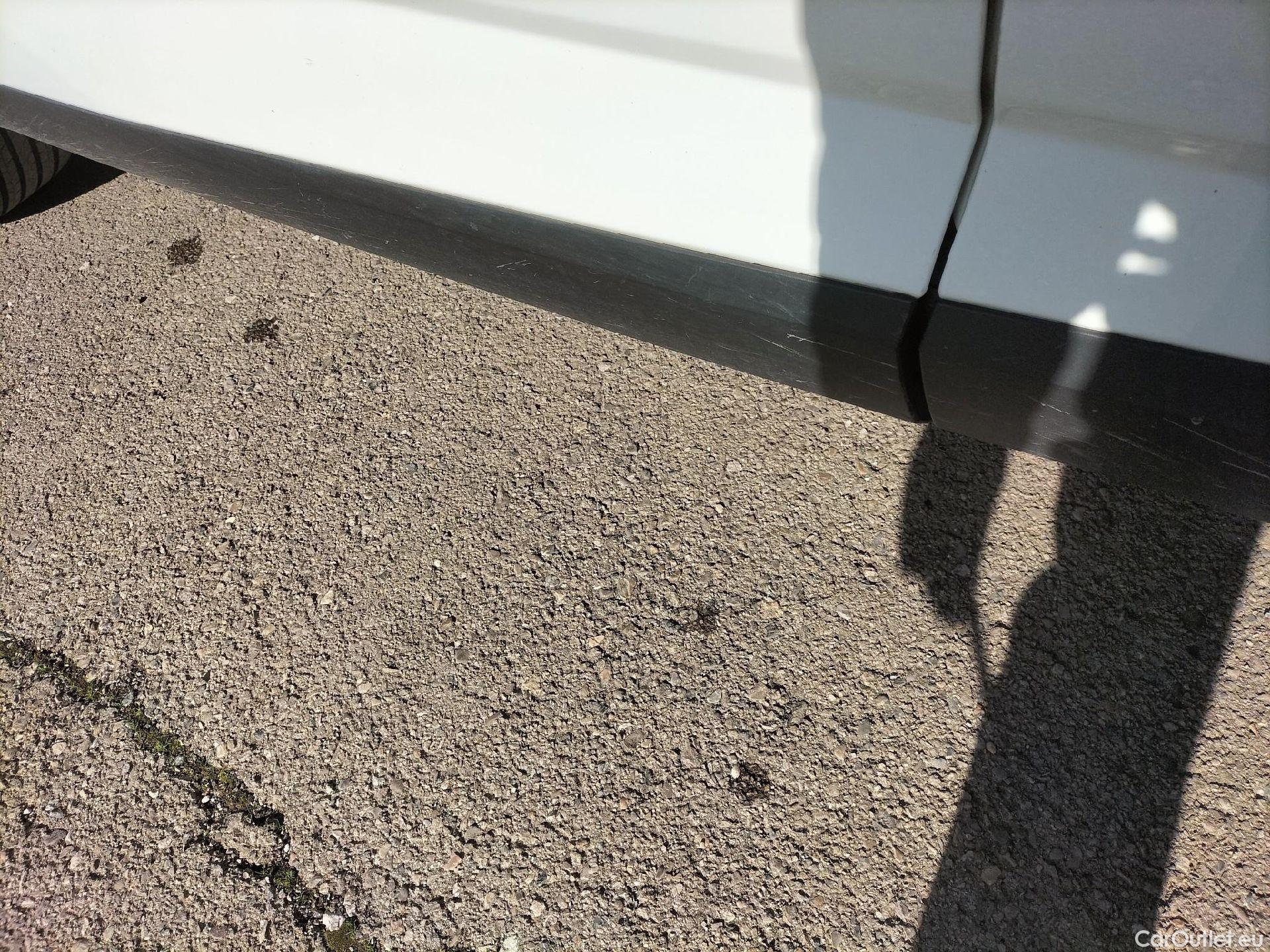  Nissan  Qashqai NISSAN  / 2021 / 5P / todoterreno DIG-T 103kW (140CV) mHEV 4x2 Acenta #19