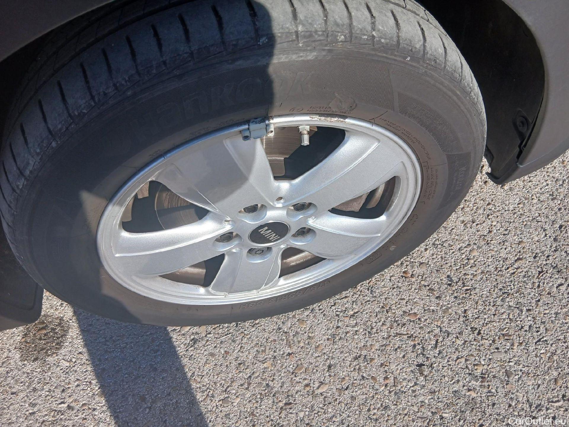  Mini  Cooper MINI MINI / 2021 / 5P / berlina con portón ONE 5 PUERTAS #20