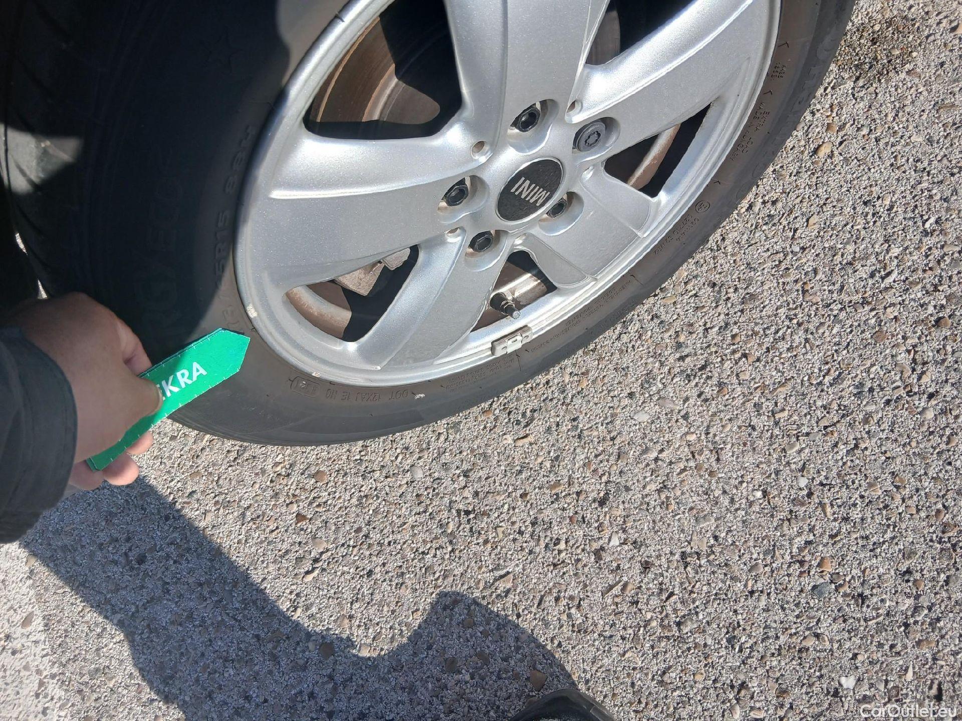  Mini  Cooper MINI MINI / 2021 / 5P / berlina con portón ONE 5 PUERTAS #16