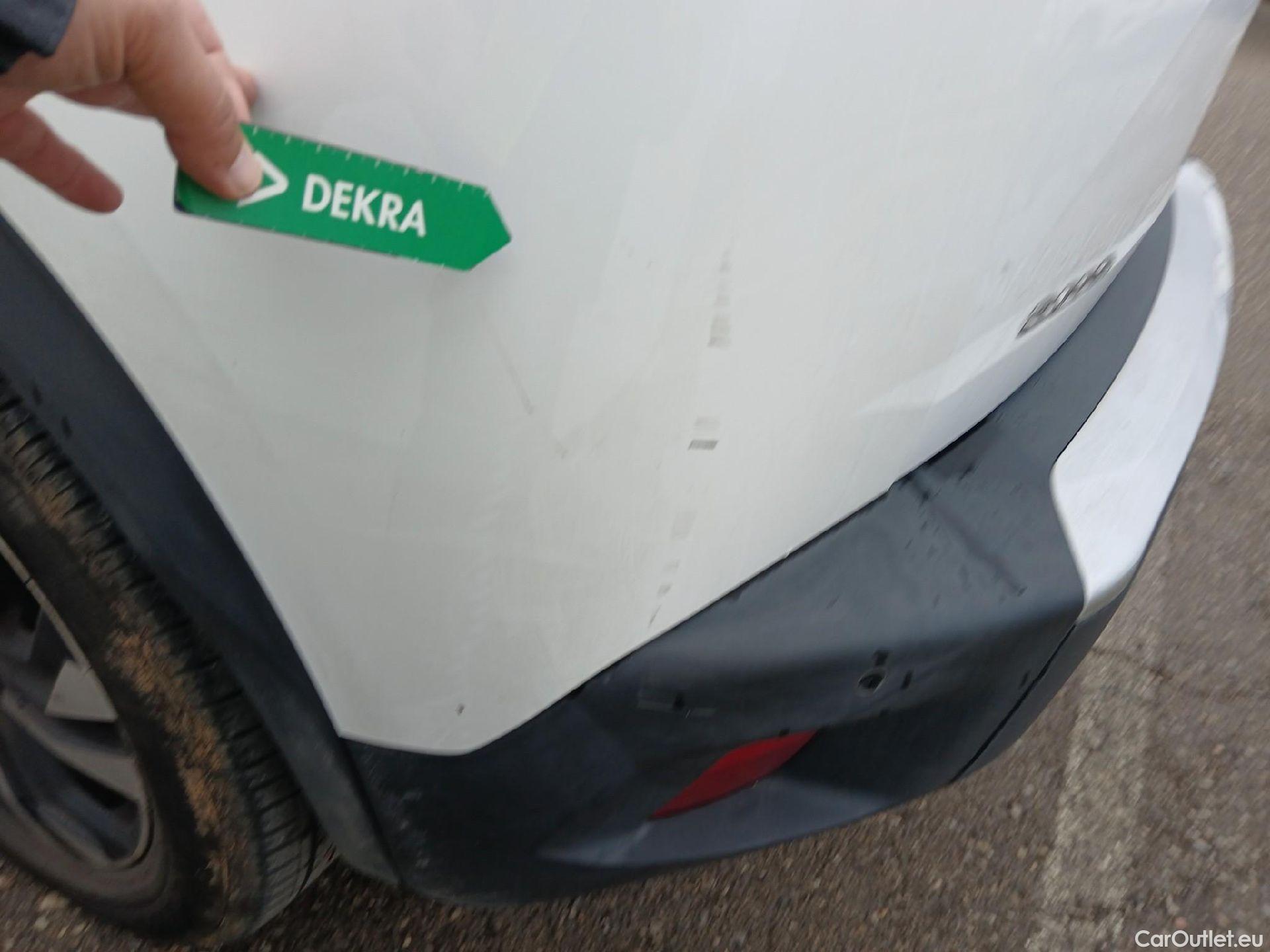  Peugeot  2008 PEUGEOT  / 2019 / 5P / todoterreno Allure BlueHDI 81kW (110CV) #20