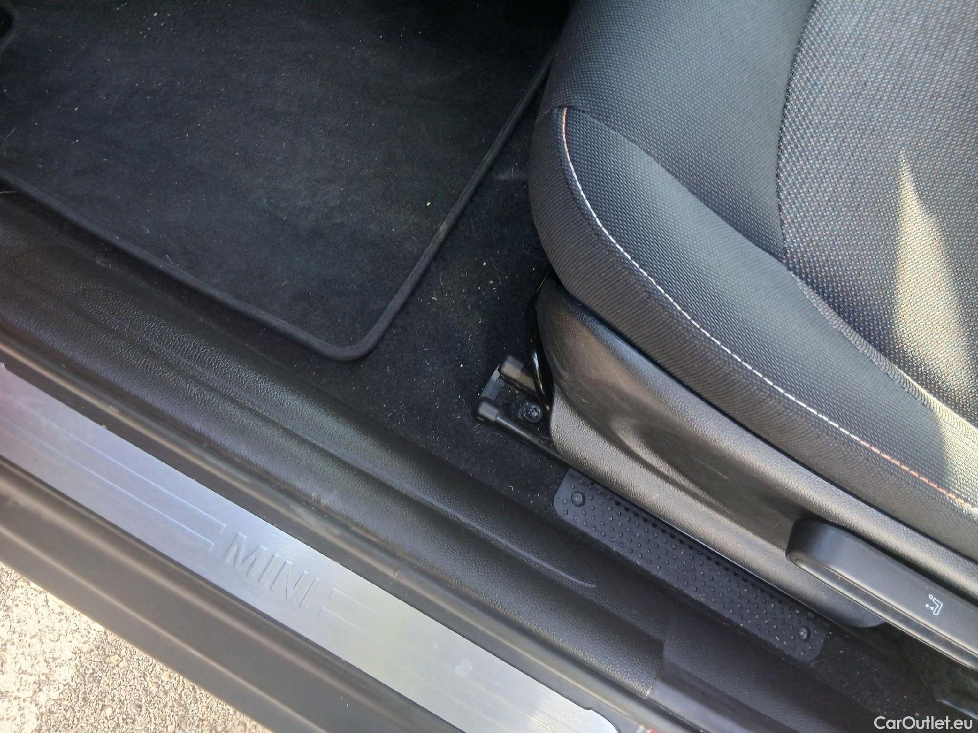  Mini  Cooper MINI MINI / 2021 / 5P / berlina con portón ONE 5 PUERTAS #1