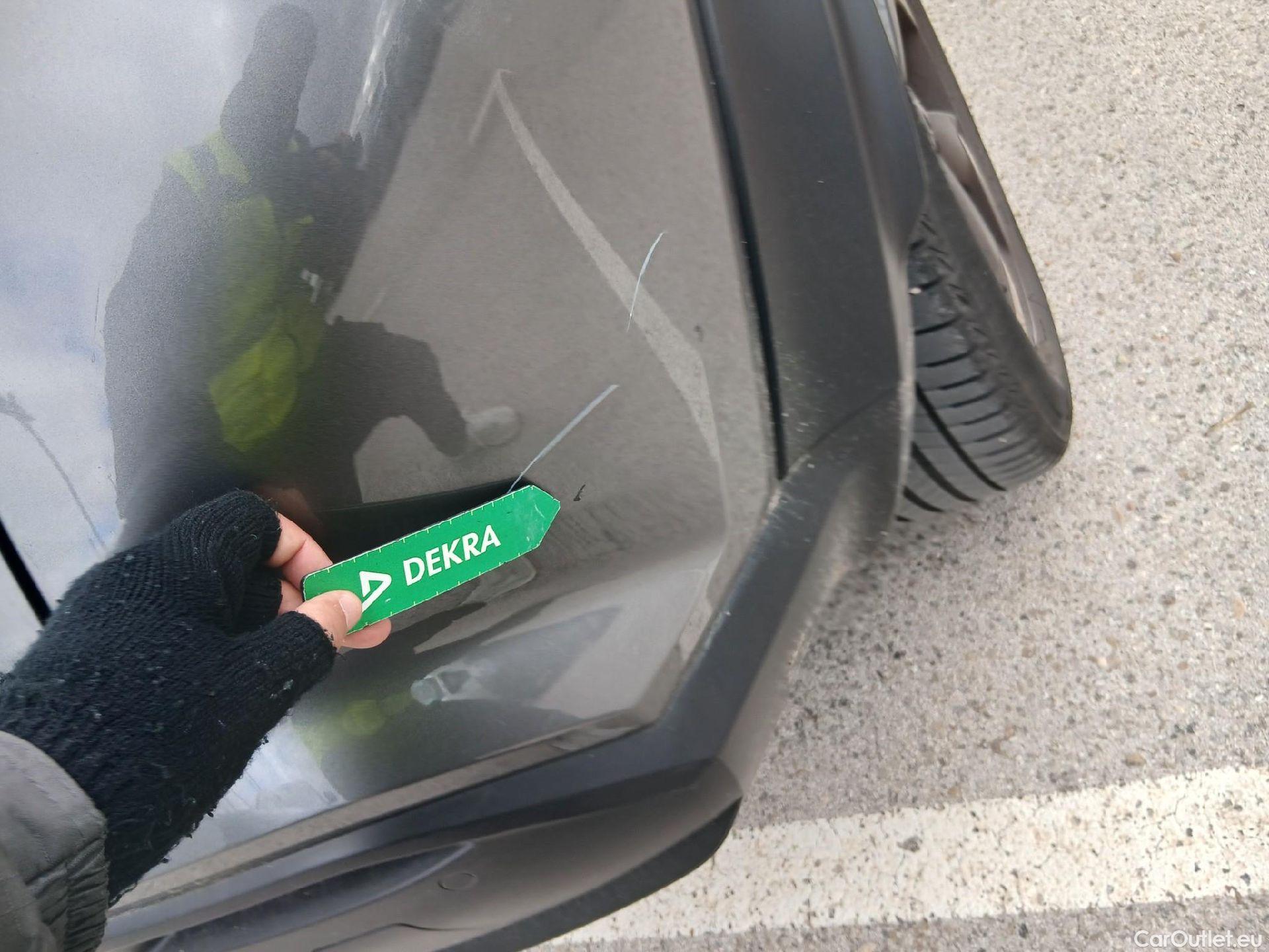  Nissan  Juke NISSAN  / 2019 / 5P / crossover DIG-T 84 kW (114 CV) DCT 7 V N-Connecta #24