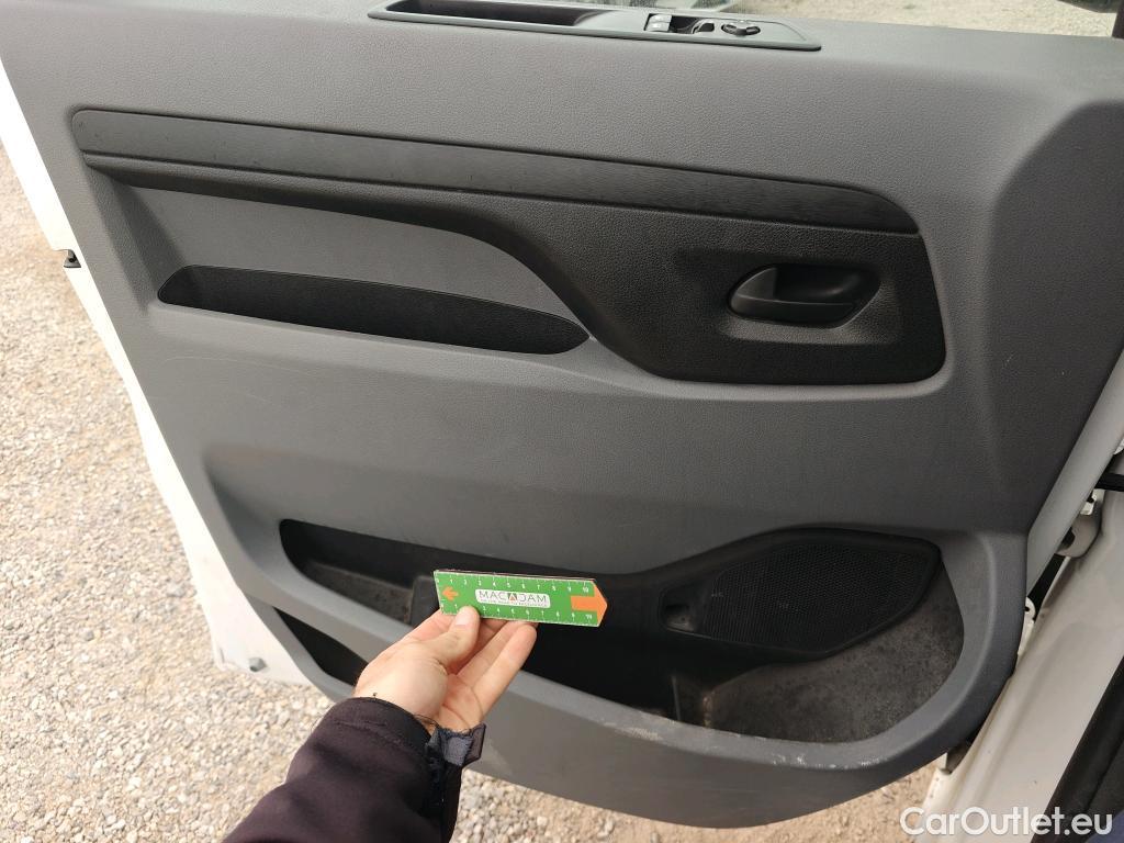  Citroen  Jumpy CITROEN  / 2016 / 4P / furgón Talla XL BlueHDi 120 S&S 6v Control #71