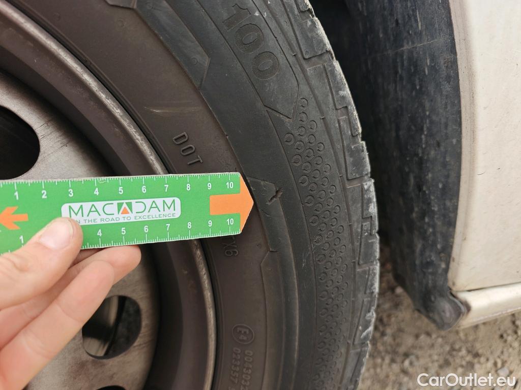  Citroen  Jumpy CITROEN  / 2016 / 4P / furgón Talla XL BlueHDi 120 S&S 6v Control #46