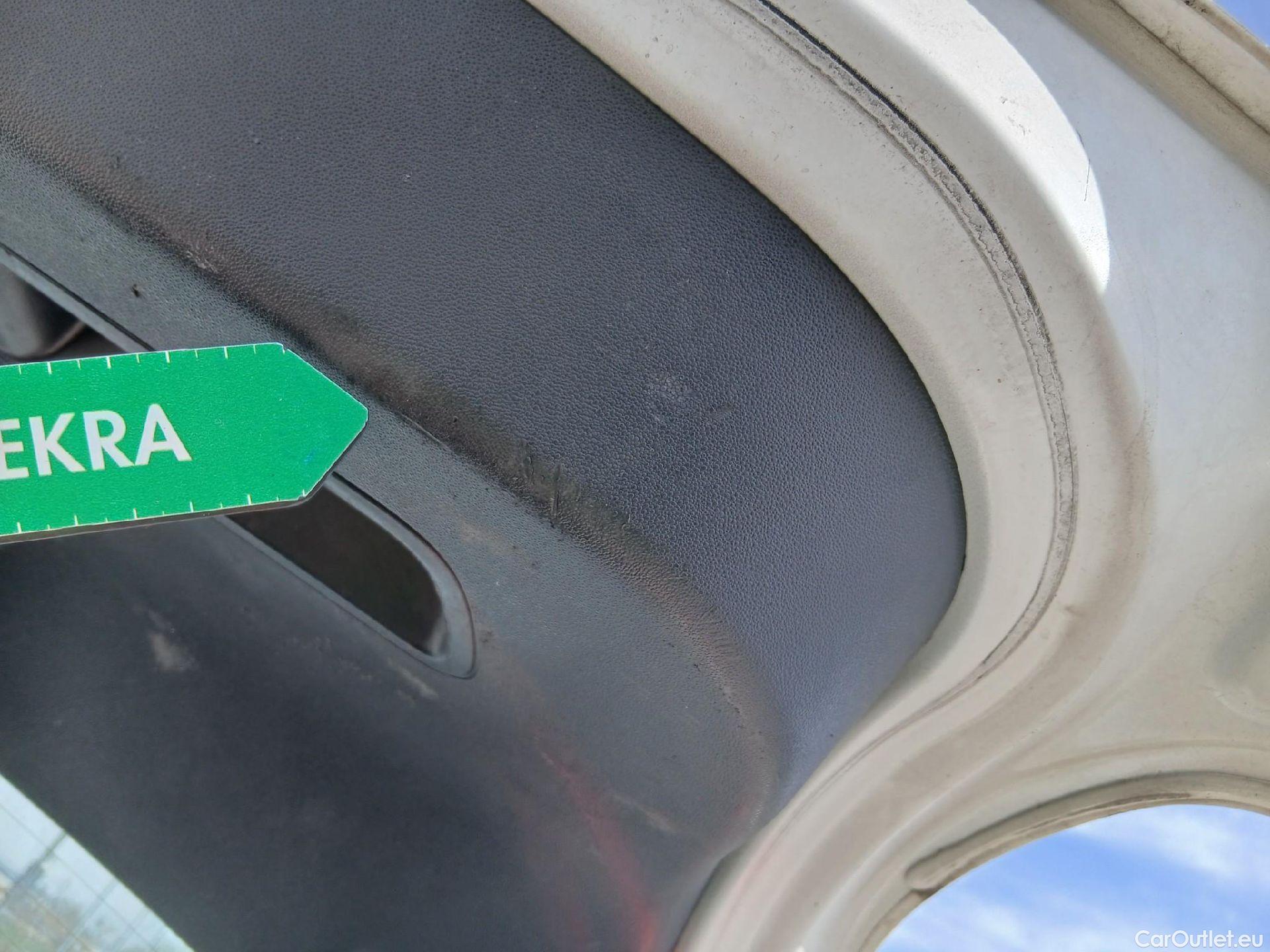  Citroen  C3 CITROEN  / 2016 / 5P / berlina comercial BlueHDi 73KW (100CV) S&S Comercial #3