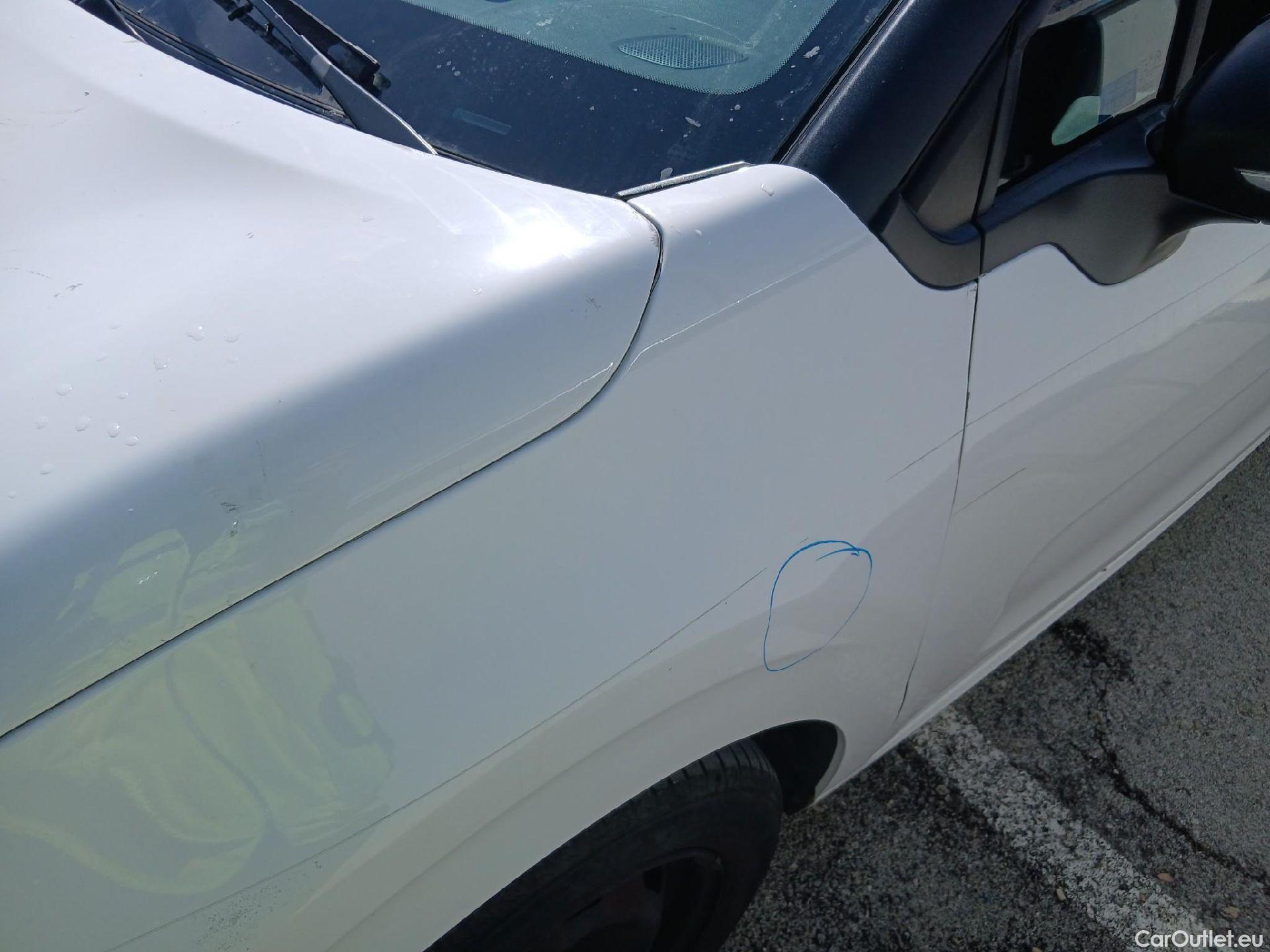  Citroen  C3 CITROEN  / 2016 / 5P / berlina comercial BlueHDi 73KW (100CV) S&S Comercial #10