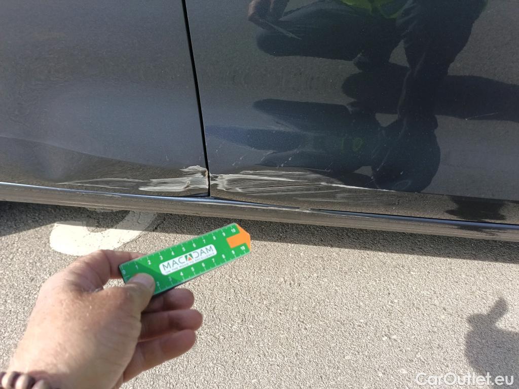  Land Rover  Discovery SEAT Nuevo León / 2020 / 5P / berlina con portón 1.5 eTSI 110kW DSG-7 S&S FR Go XL(SP) #2