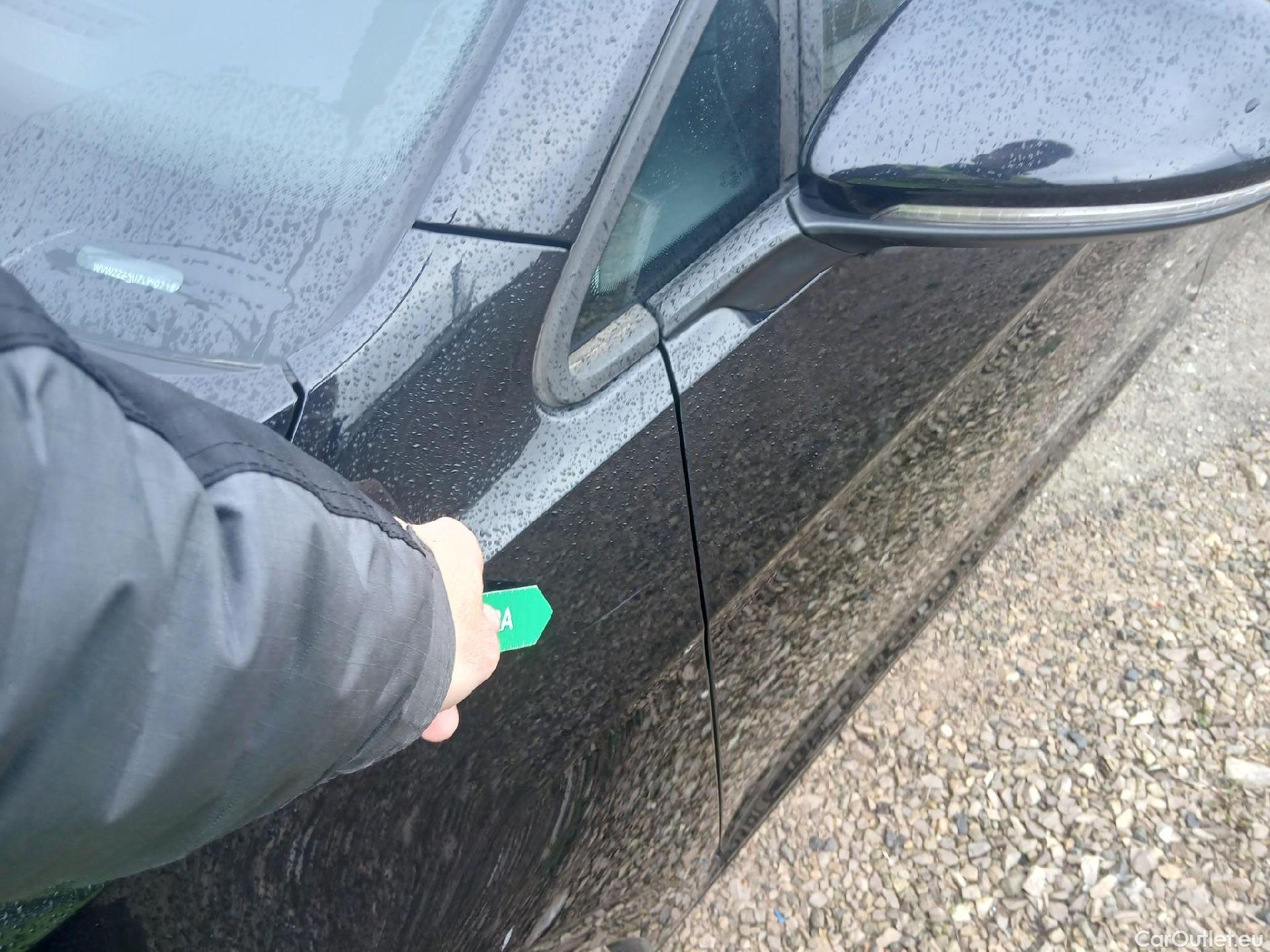  Volkswagen  Golf  VOLKSWAGEN / 2016 / 5P / berlina con portón Last Edition 1.6 TDI 85kW (115CV) #6