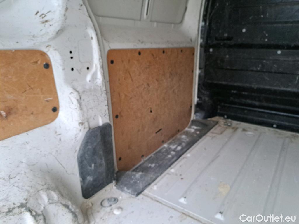  Citroen  Jumpy CITROEN  VU 4P 3G FURGÓN Talla M BlueHDi 85KW (115CV) 6v Confort #63