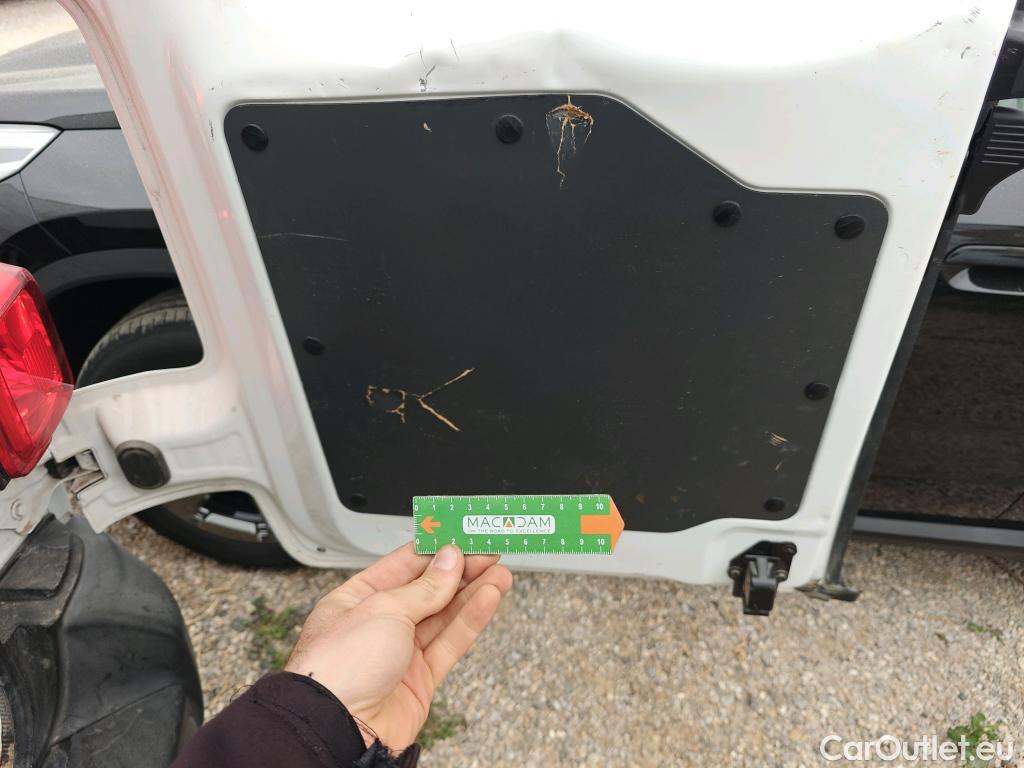  Citroen  Jumpy CITROEN  / 2016 / 4P / furgón Talla XL BlueHDi 120 S&S 6v Control #24