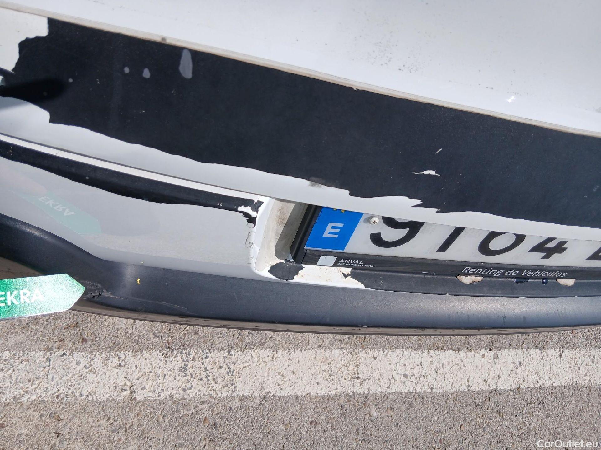  Citroen  C3 CITROEN  / 2016 / 5P / berlina comercial BlueHDi 73KW (100CV) S&S Comercial #20