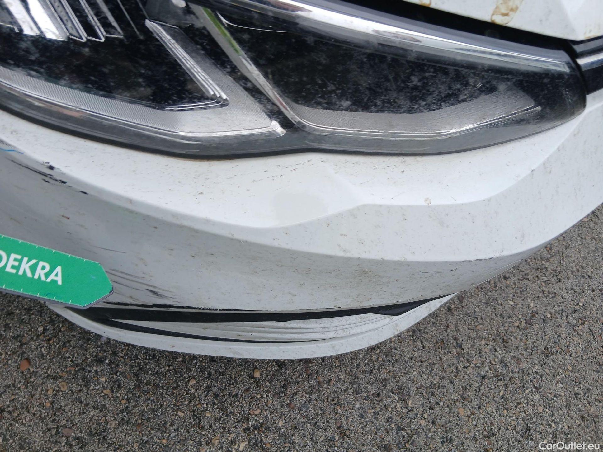  Volkswagen  Golf  VOLKSWAGEN / 2020 / 5P / berlina con portón 2.0 TDI 85kW (115CV) #6