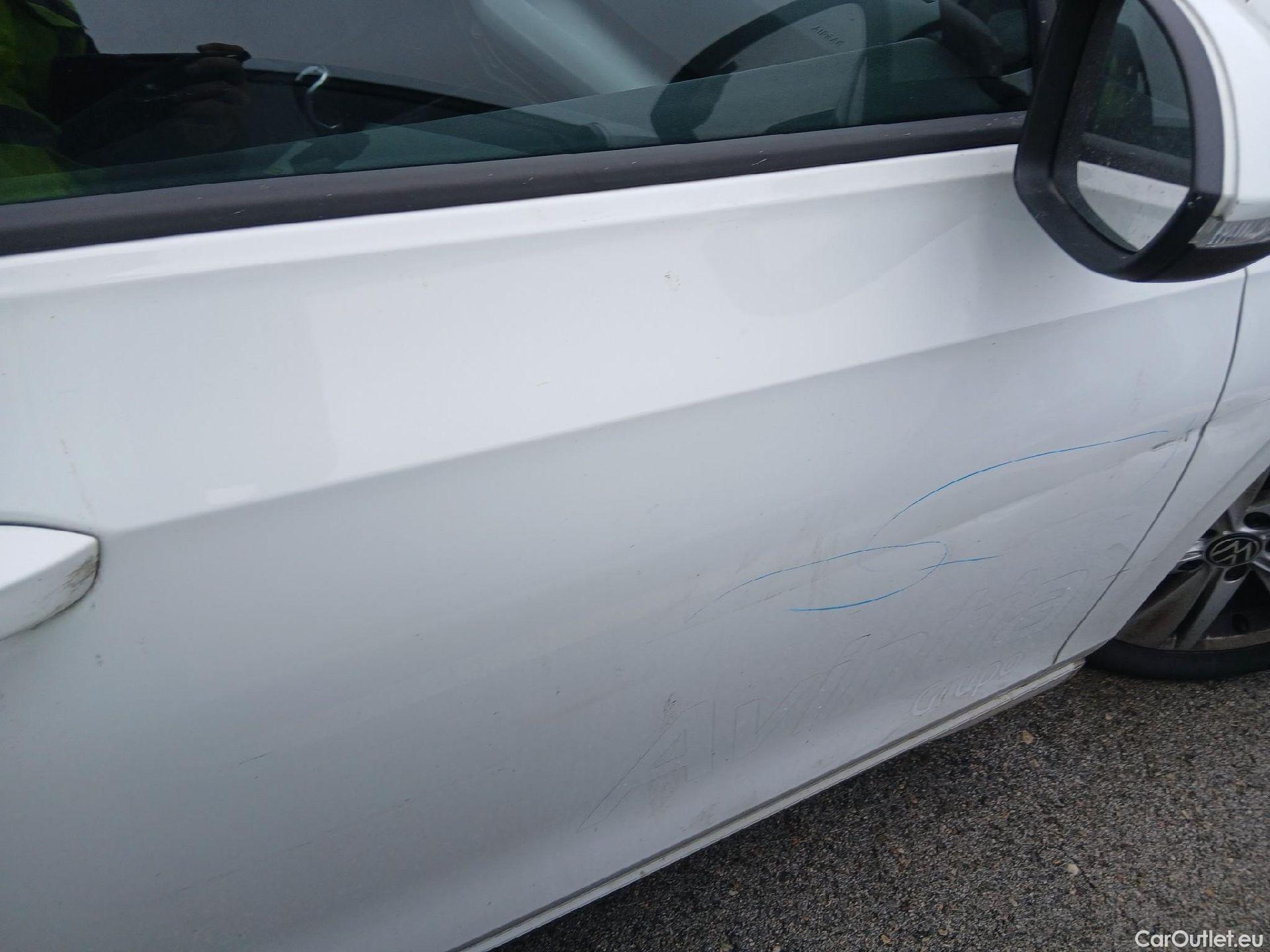  Volkswagen  Golf  VOLKSWAGEN / 2020 / 5P / berlina con portón 2.0 TDI 85kW (115CV) #31