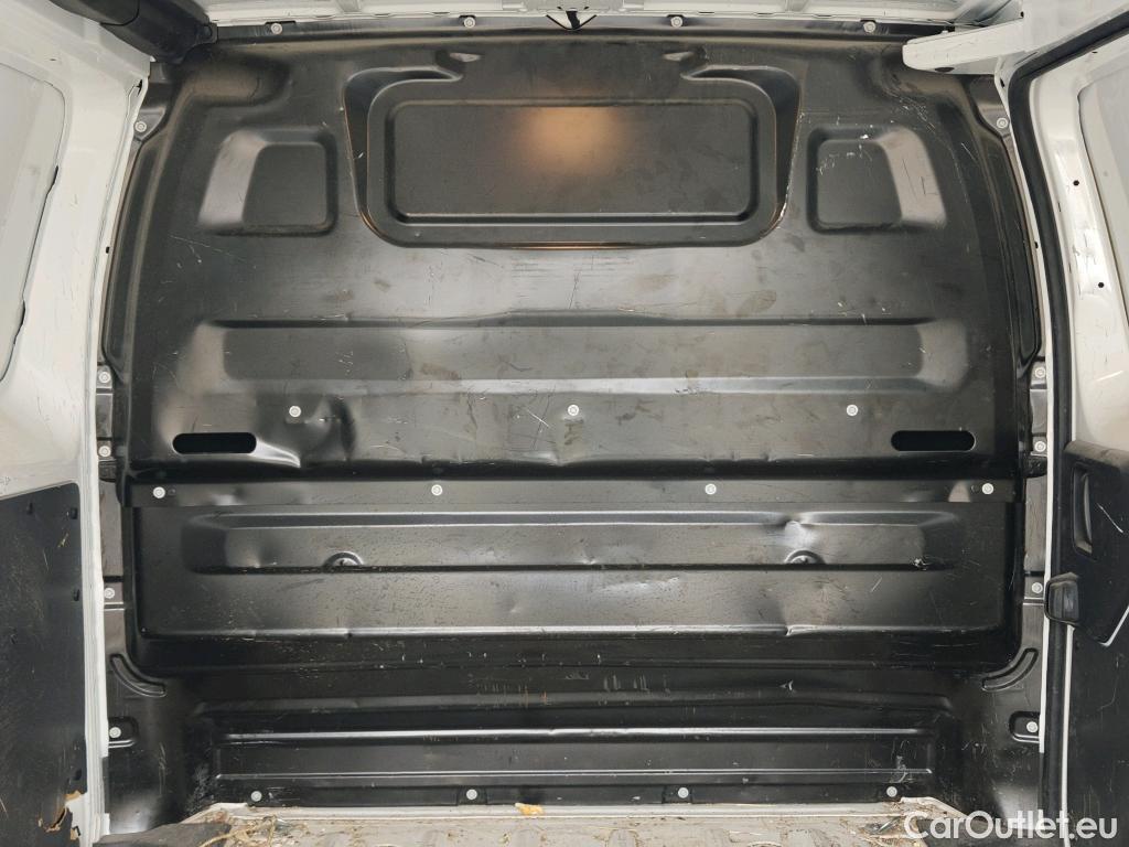  Citroen  Jumpy CITROEN  / 2016 / 4P / furgón Talla XL BlueHDi 120 S&S 6v Control #23