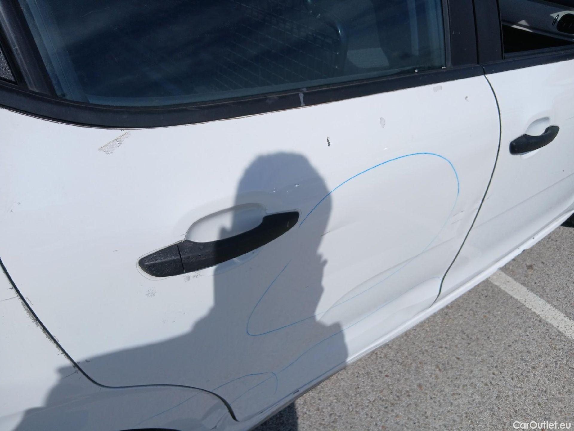  Citroen  C3 CITROEN  / 2016 / 5P / berlina comercial BlueHDi 73KW (100CV) S&S Comercial #25