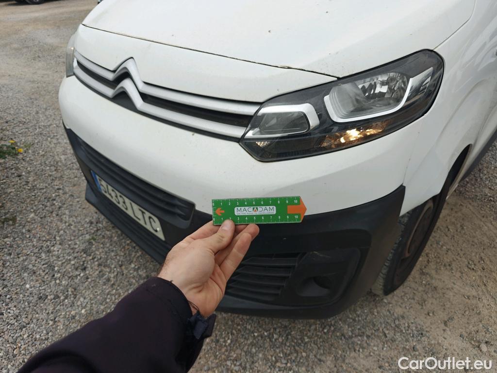  Citroen  Jumpy CITROEN  / 2016 / 4P / furgón Talla XL BlueHDi 120 S&S 6v Control #40