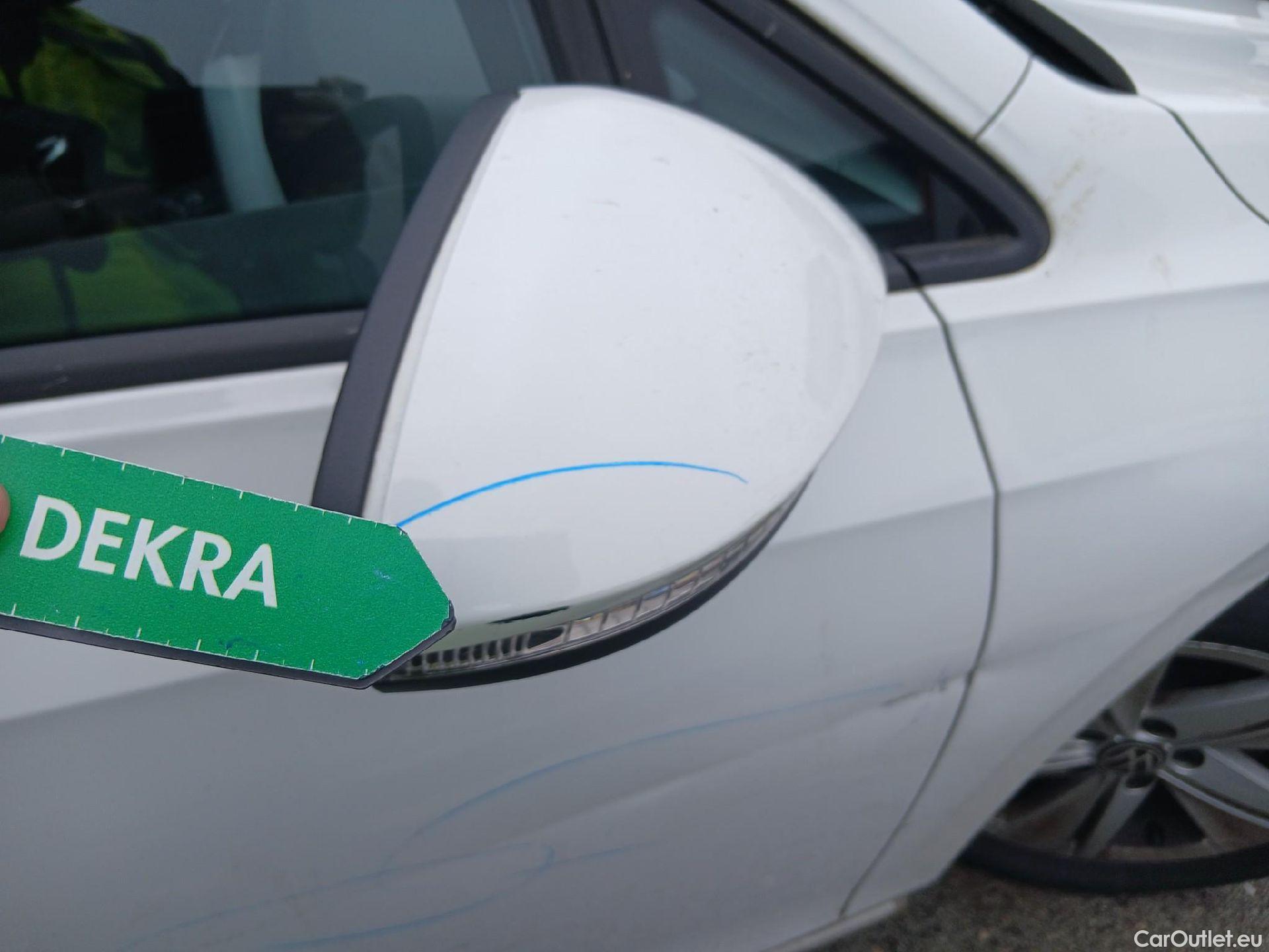  Volkswagen  Golf  VOLKSWAGEN / 2020 / 5P / berlina con portón 2.0 TDI 85kW (115CV) #32