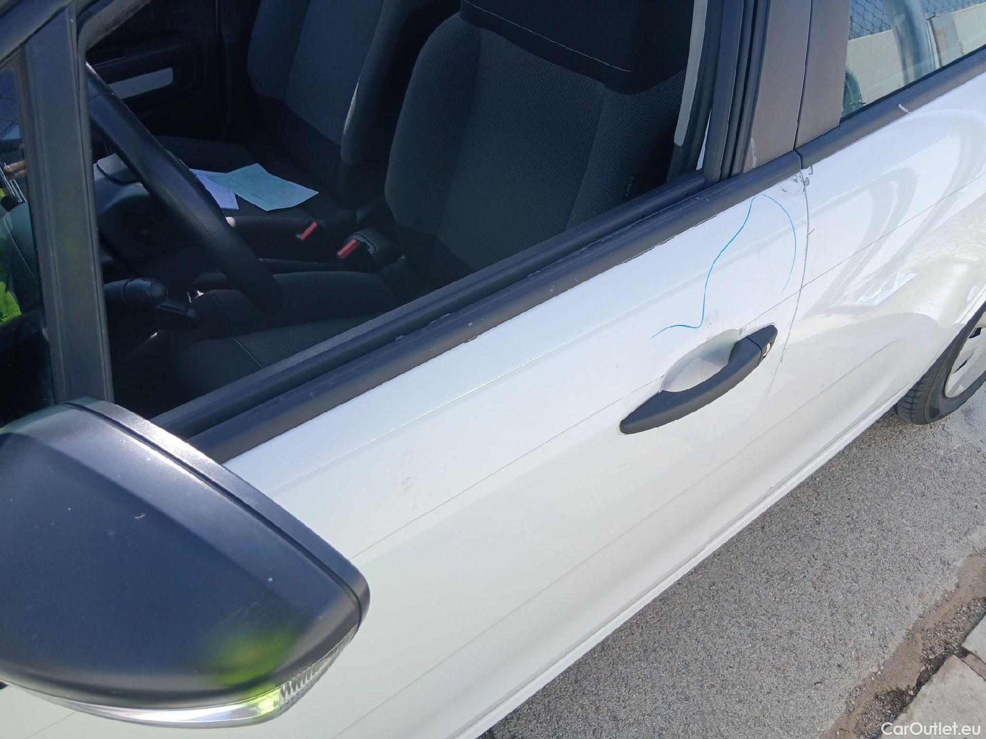  Citroen  C3 CITROEN  / 2016 / 5P / berlina comercial BlueHDi 73KW (100CV) S&S Comercial #13