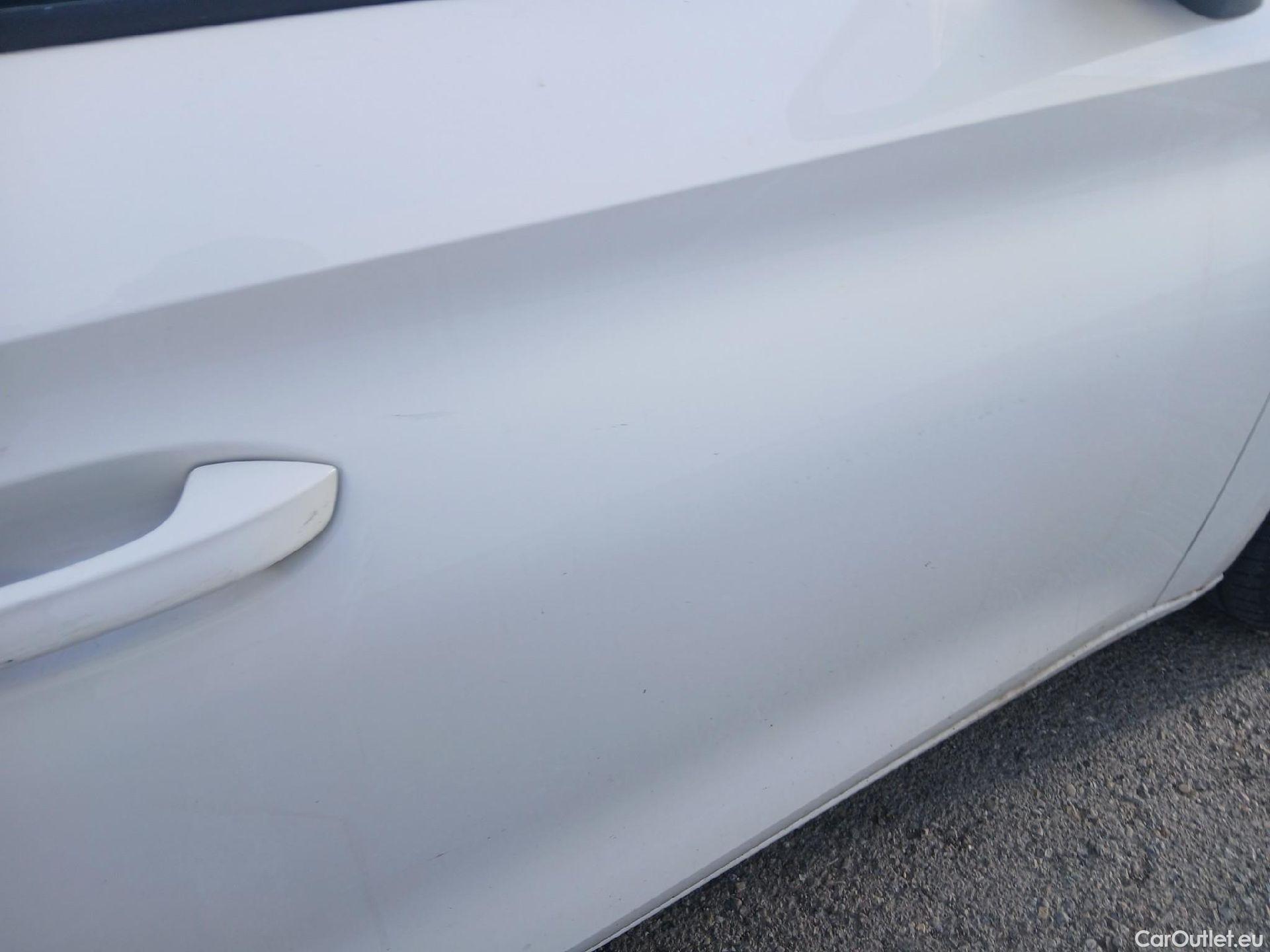  Land Rover  Discovery SEAT Nuevo León / 2020 / 5P / berlina con portón 2.0 TDI 85kW S&S Style Go (AC3) #22