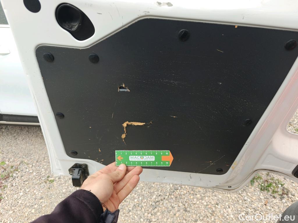  Citroen  Jumpy CITROEN  / 2016 / 4P / furgón Talla XL BlueHDi 120 S&S 6v Control #26