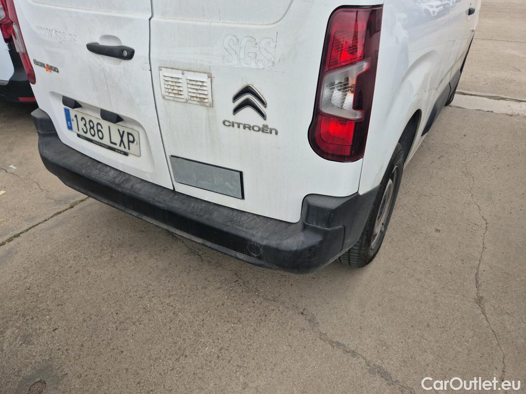  Citroen  Berlingo CITROEN  / 2018 / 3P / furgón derivado de turismo Talla M BlueHDi 100 CONTROL #32