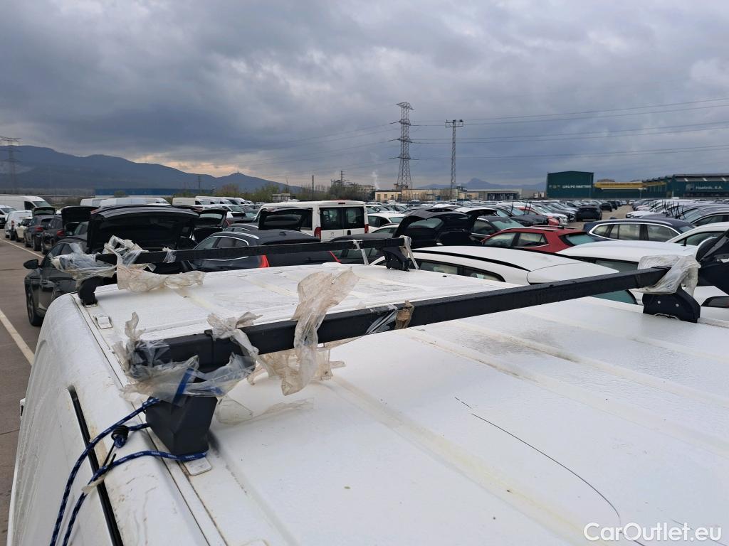  Citroen  Jumpy CITROEN  VU 4P 3G FURGÓN Talla M BlueHDi 85KW (115CV) 6v Confort #82