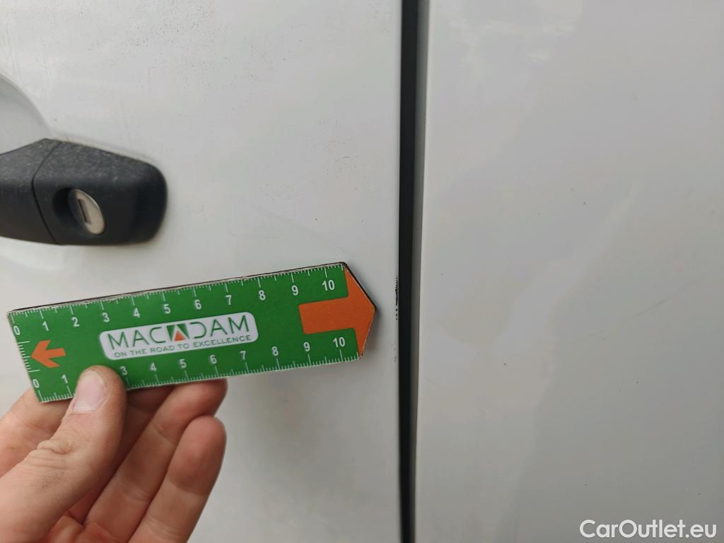  Citroen  Jumpy CITROEN  / 2016 / 4P / furgón Talla XL BlueHDi 120 S&S 6v Control #85