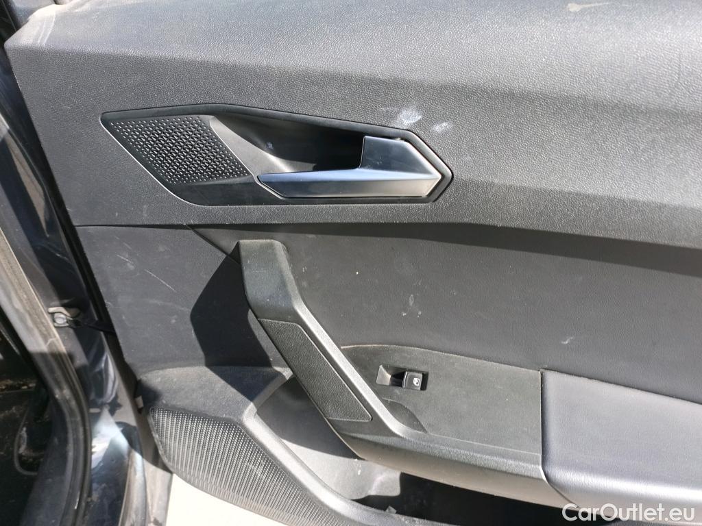  Land Rover  Discovery SEAT Nuevo León / 2020 / 5P / berlina con portón 1.5 eTSI 110kW DSG-7 S&S FR Go XL(SP) #19