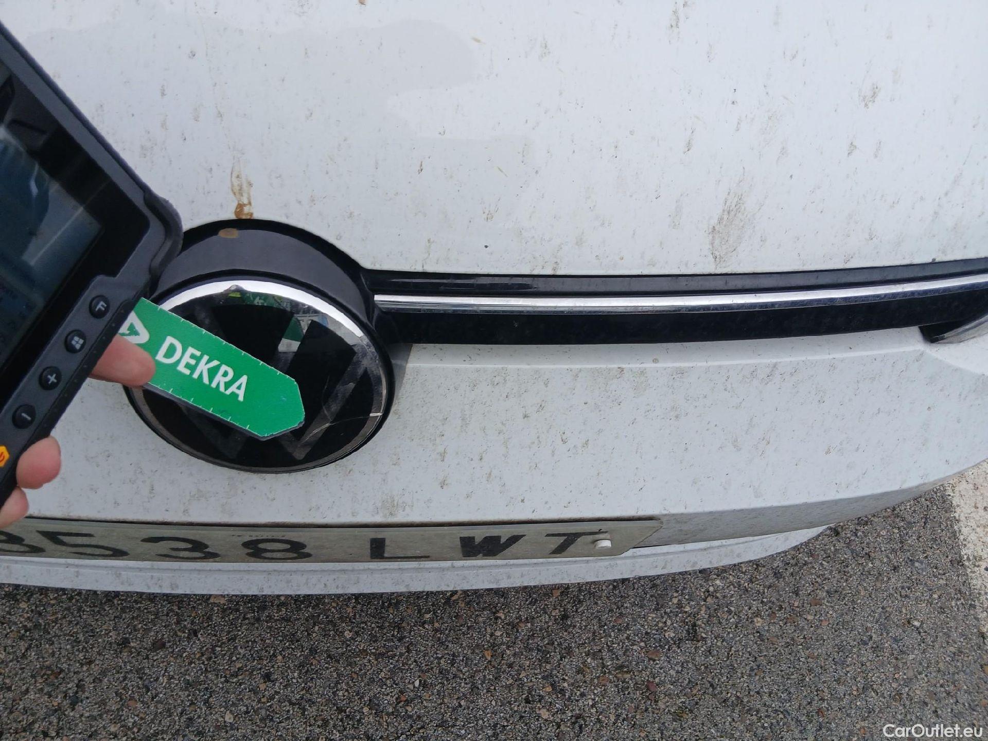  Volkswagen  Golf  VOLKSWAGEN / 2020 / 5P / berlina con portón 2.0 TDI 85kW (115CV) #9