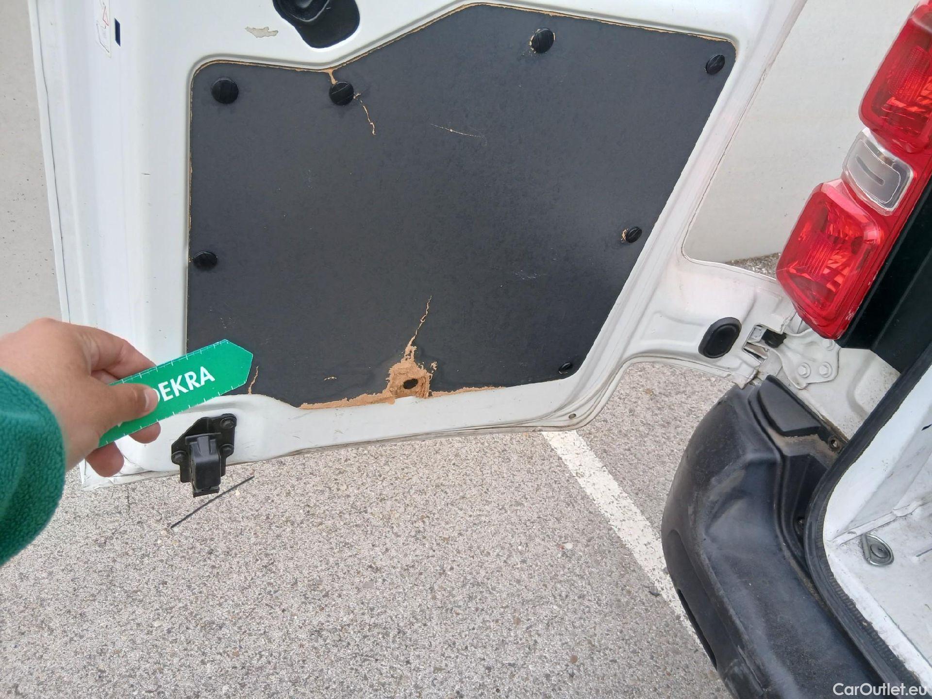  Opel  Vivaro OPEL  / 2019 / 4P / furgón 1.5 Diésel 74kW (100CV) M Std Express #4