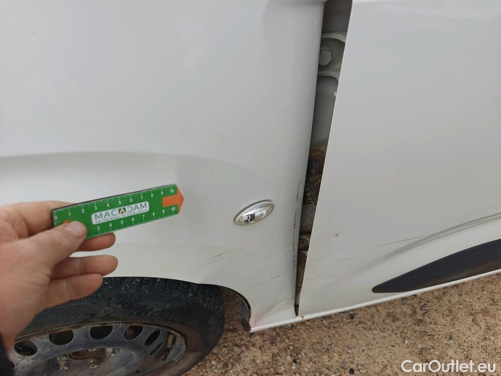  Opel  Combo OPEL  Life / 2018 / 4P / combi 1.5 TD 75kW Business Edition L1 N1 #3