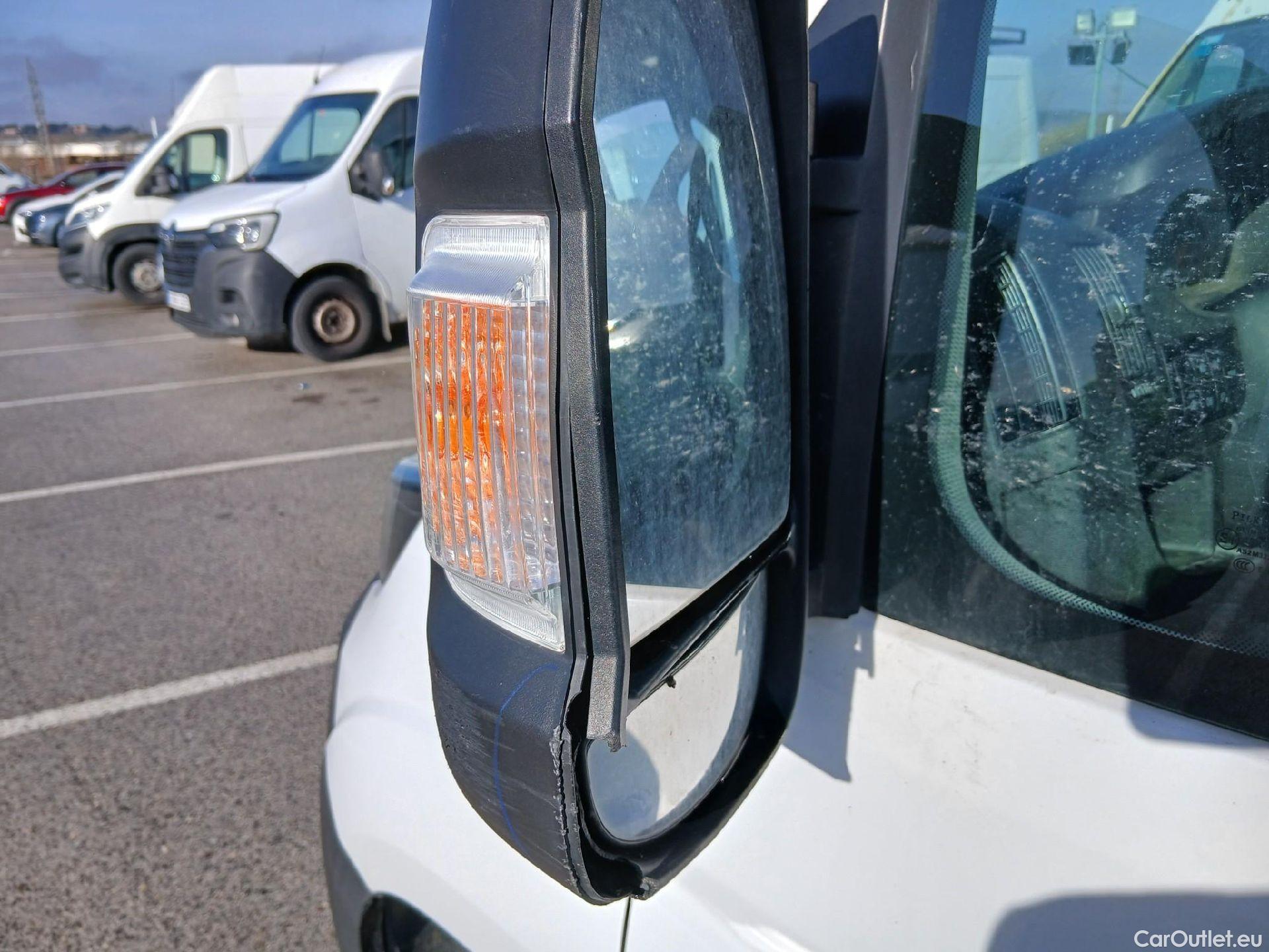  Peugeot  Boxer PEUGEOT  / 2014 / 4P / furgón 333 L2 H1 BHDI 103kW (140CV) S&S 6 V. M (AC) #12