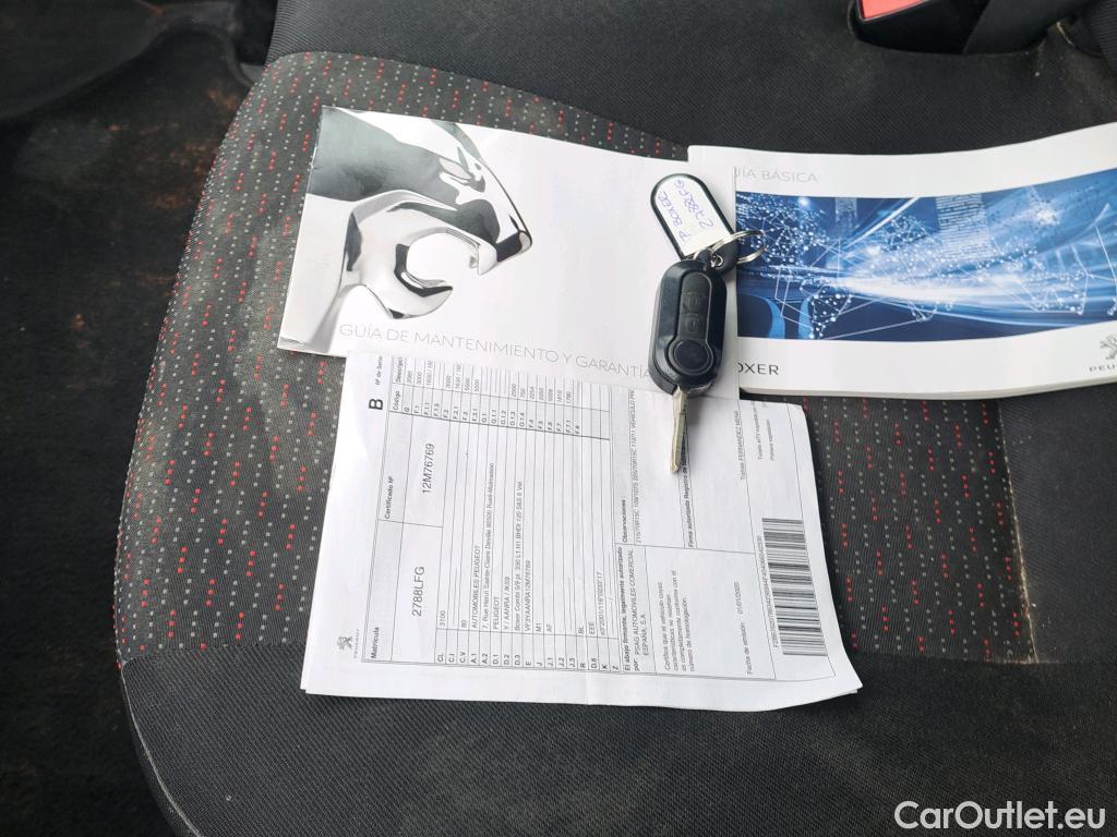  Peugeot  Boxer PEUGEOT  / 2014 / 4P / combi Combi 5/9 Pl 330 L1H1 BlueHDi 88KW (120) #59