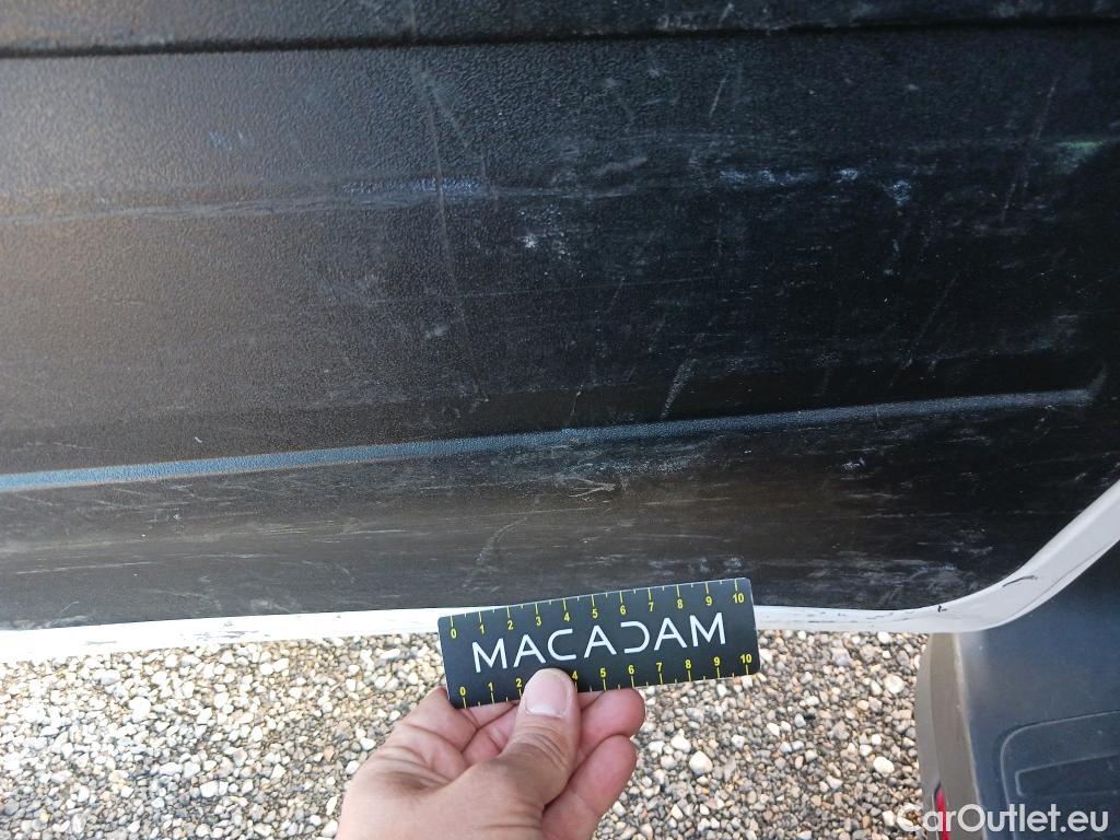  Fiat  Doblo FIAT Doblò Cargo/2015/4P/furgón derivado de turismo Cargo SX 1.3 Mjet 70 kW (95 CV) #25