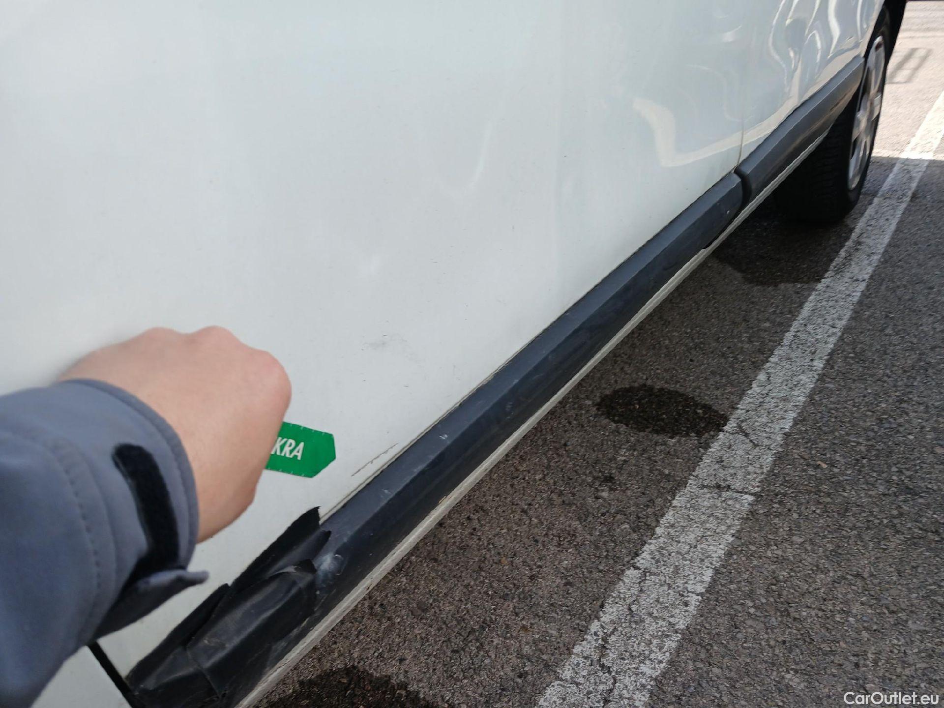  Dacia  Dokker DACIA  / 2013 / 4P / furgón derivado de turismo Van Essential 1.6 80kW (110CV) GLP #13