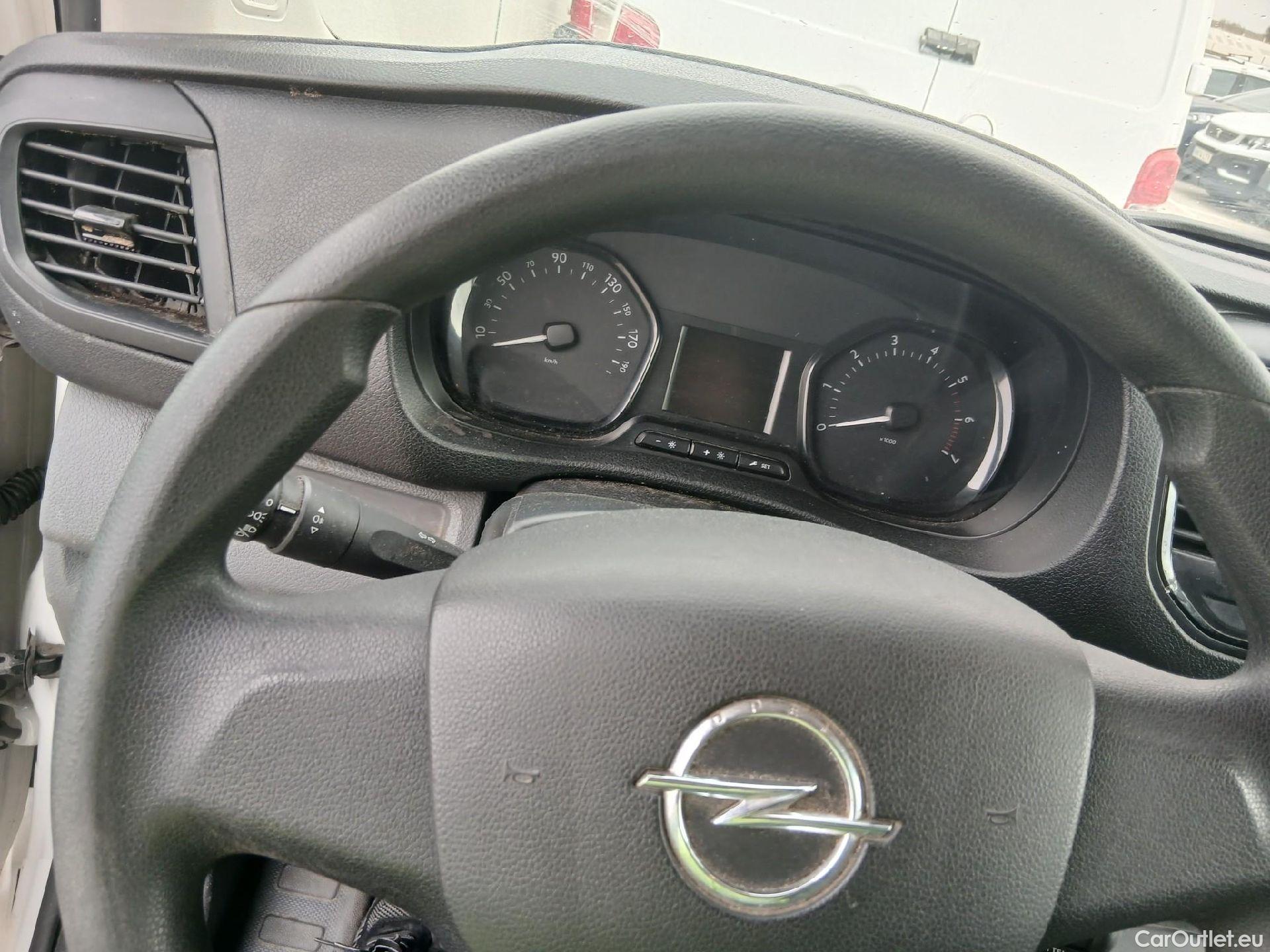  Opel  Vivaro OPEL  / 2019 / 4P / furgón 1.5 Diésel 74kW (100CV) M Std Express #53