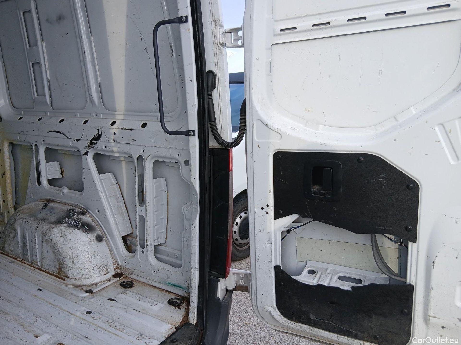  Mercedes  Sprinter MERCEDES-BENZ  / 2018 / 4P / furgón 314 CDI MEDIO 3.5T T. ALTO #8