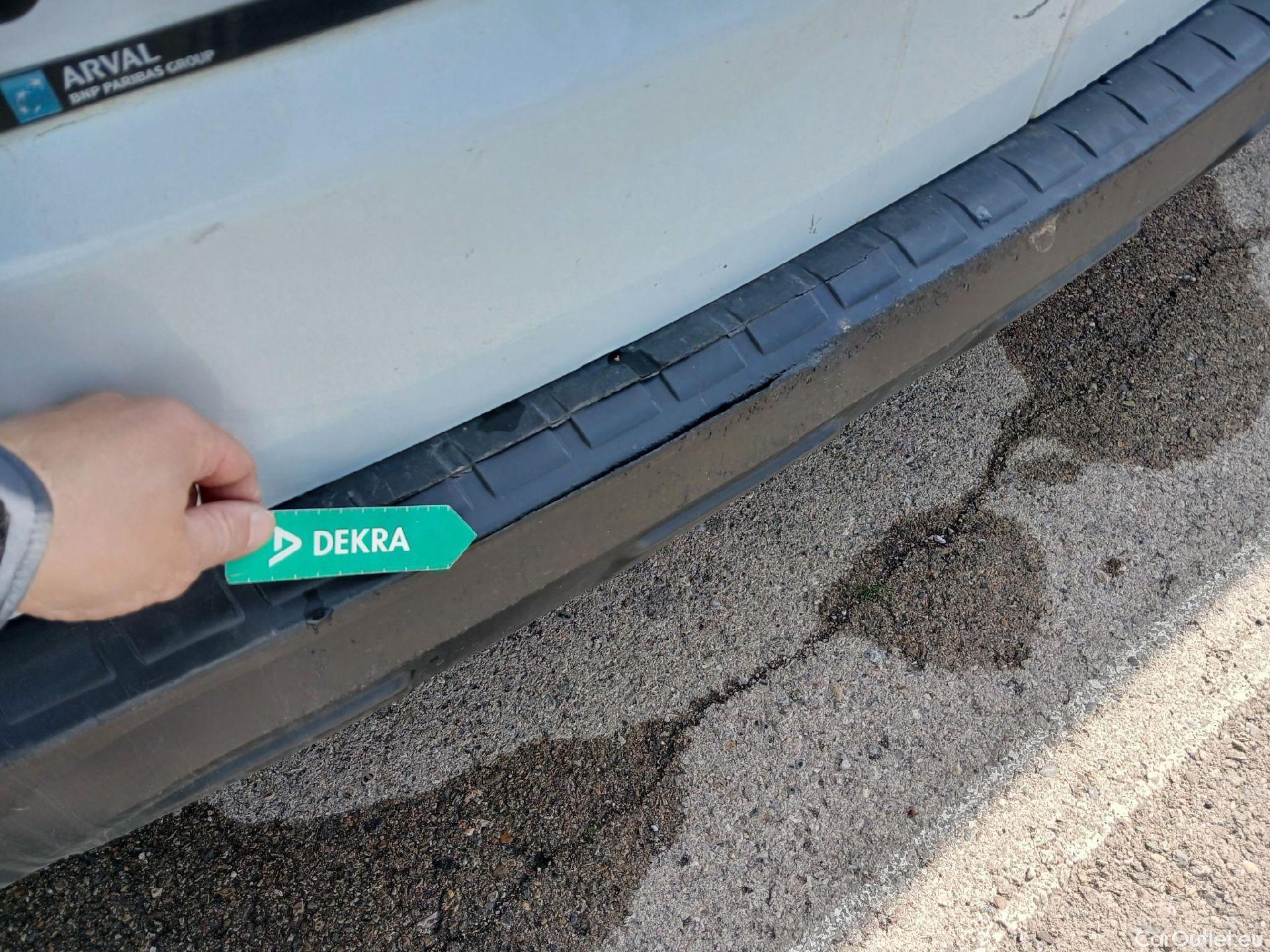  Dacia  Dokker DACIA  / 2013 / 4P / furgón derivado de turismo Van Essential 1.6 80kW (110CV) GLP #21