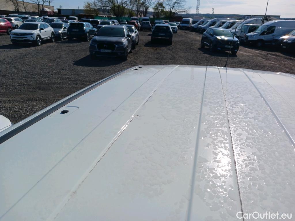  Fiat  Doblo FIAT Doblò Cargo/2015/4P/furgón derivado de turismo Cargo SX 1.3 Mjet 70 kW (95 CV) #37