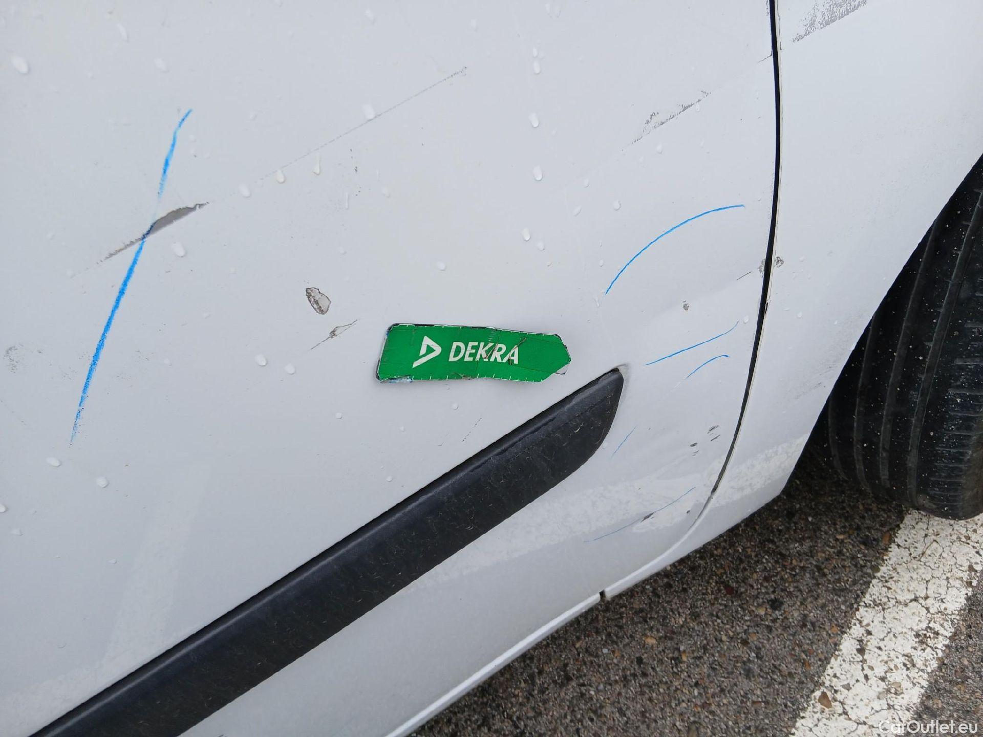  Renault  Kangoo RENAULT  Furgón/2013/3P/furgón derivado de turismo Profesional dCi 55 kW (75 CV) #33